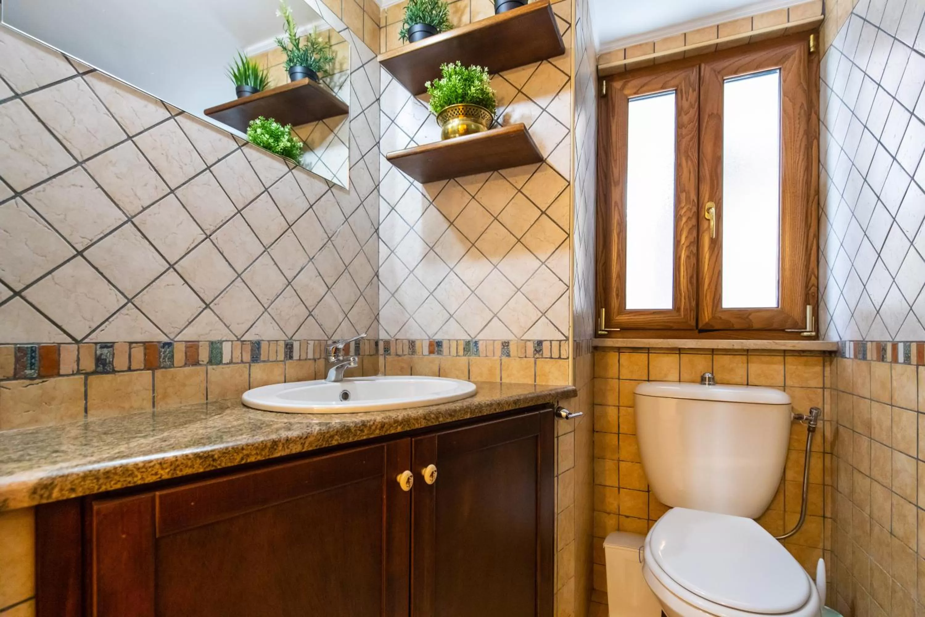 Bathroom in Medina Central