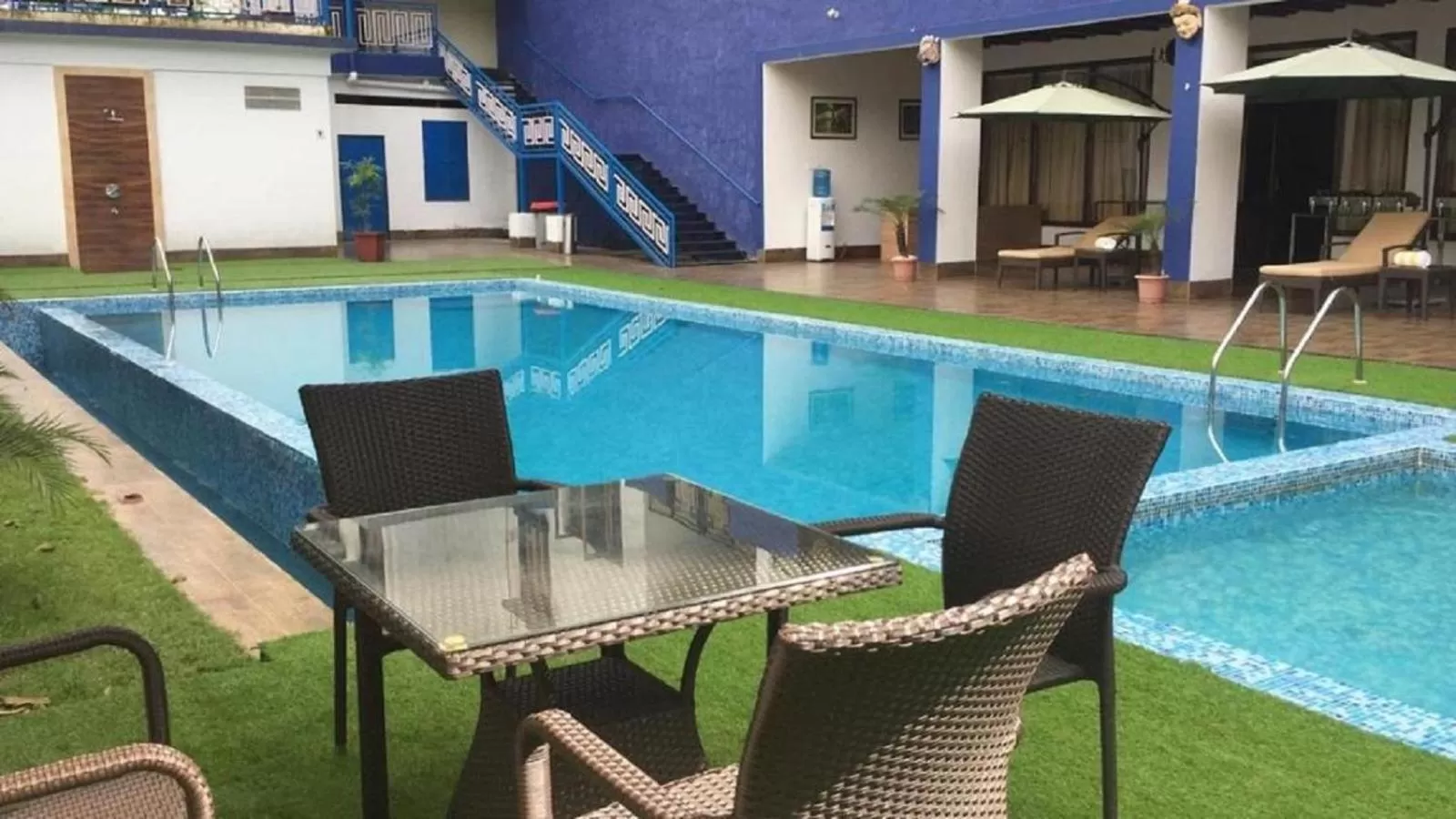 Swimming pool in Lemon Tree Hotel Gangtok