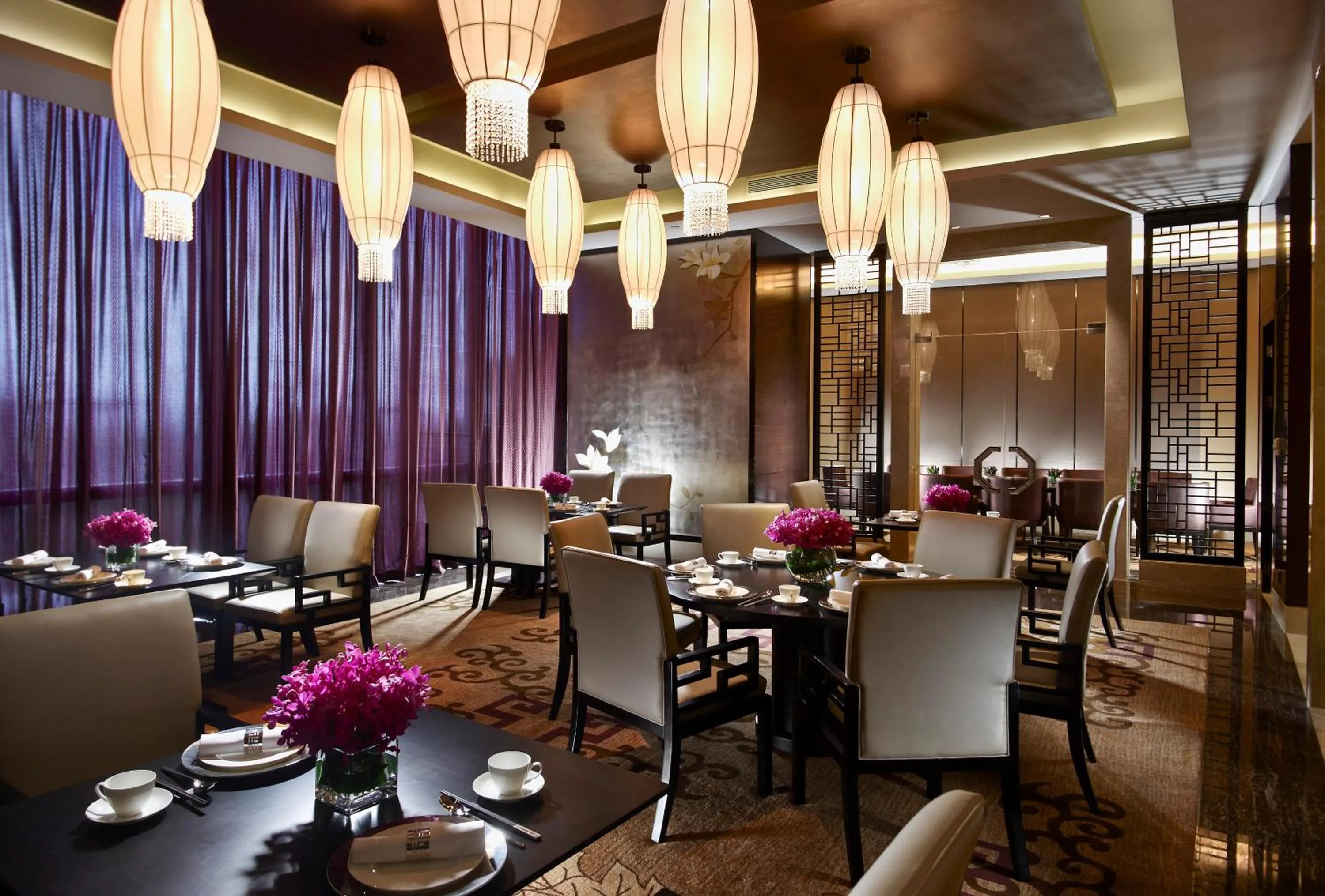 Restaurant/places to eat in Crowne Plaza Huizhou by IHG