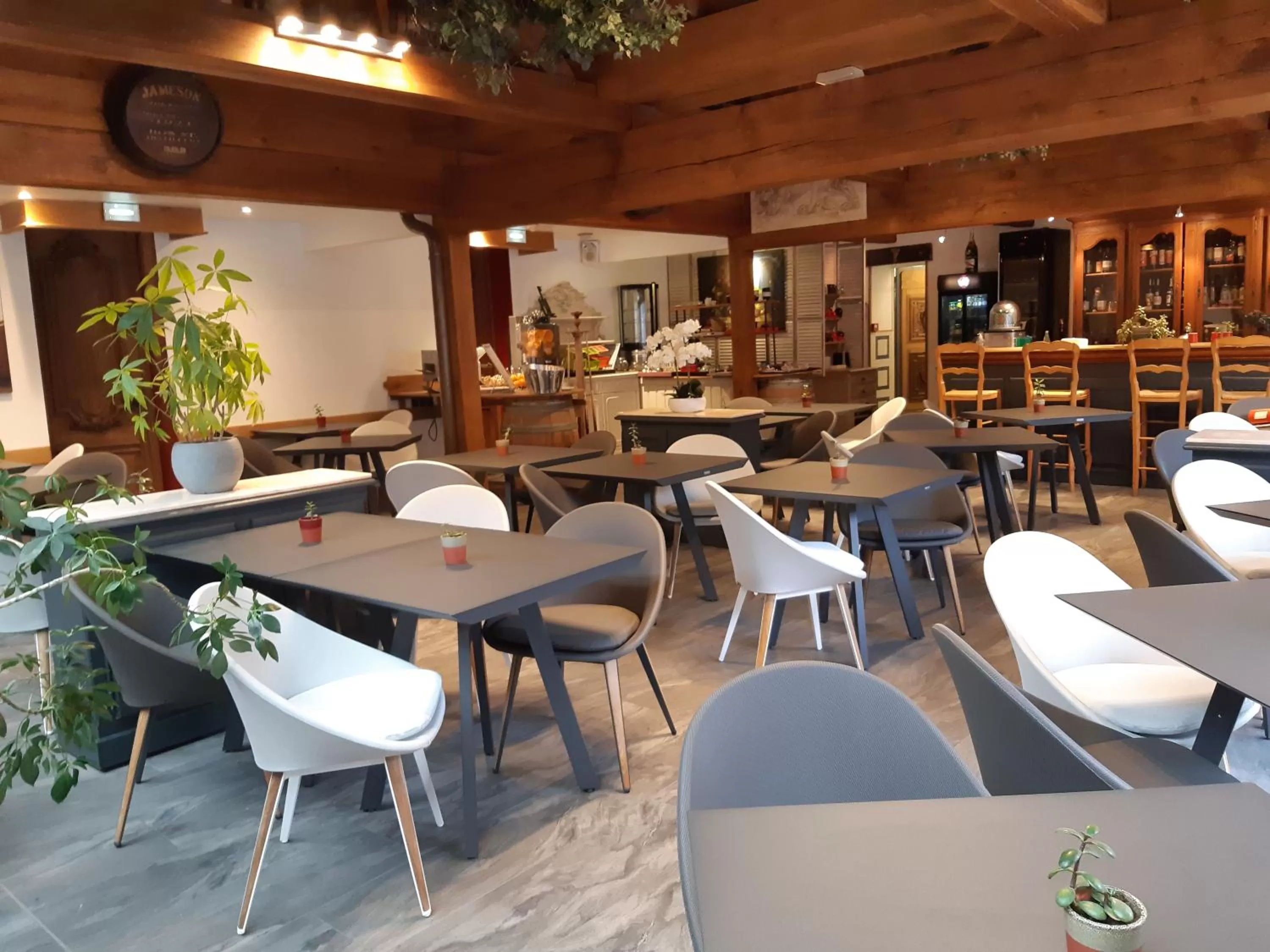 Restaurant/places to eat in Hotel et Spa Le Lion d'Or