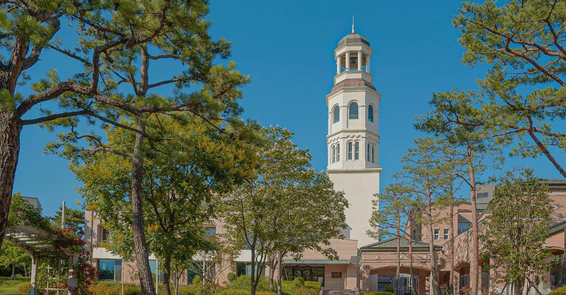 Property building in Mayfield Hotel Seoul