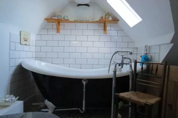 Bathroom in St.Catherine`s Cottage, The Old School House
