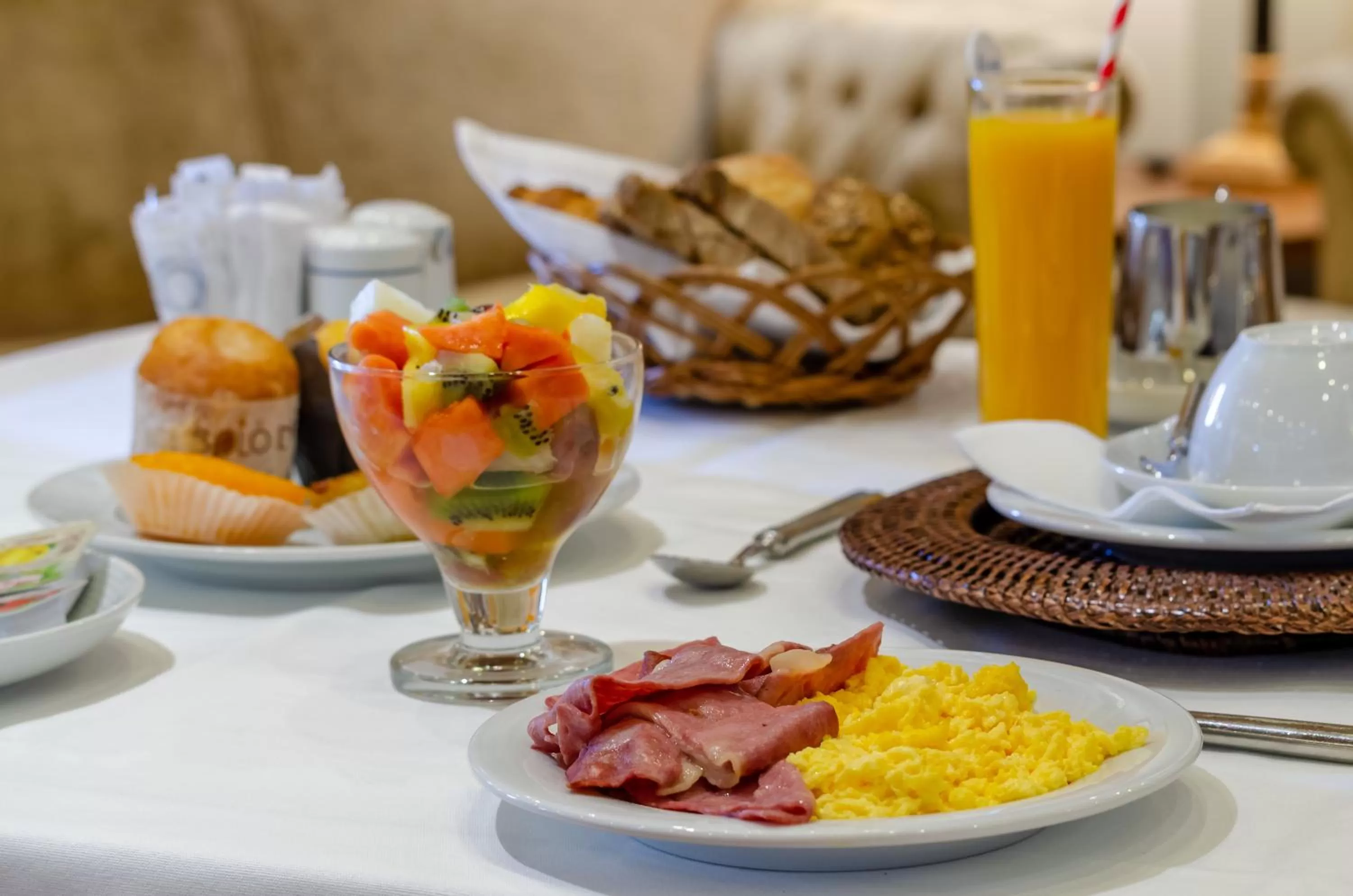 Buffet breakfast in Olissippo Castelo