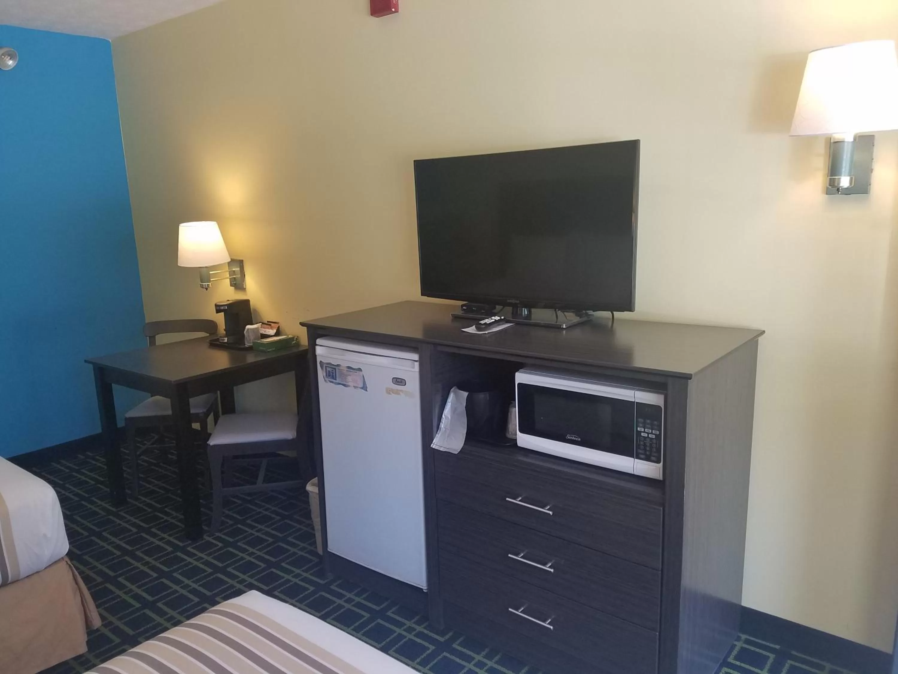 TV and multimedia in Meriwether Country Inn