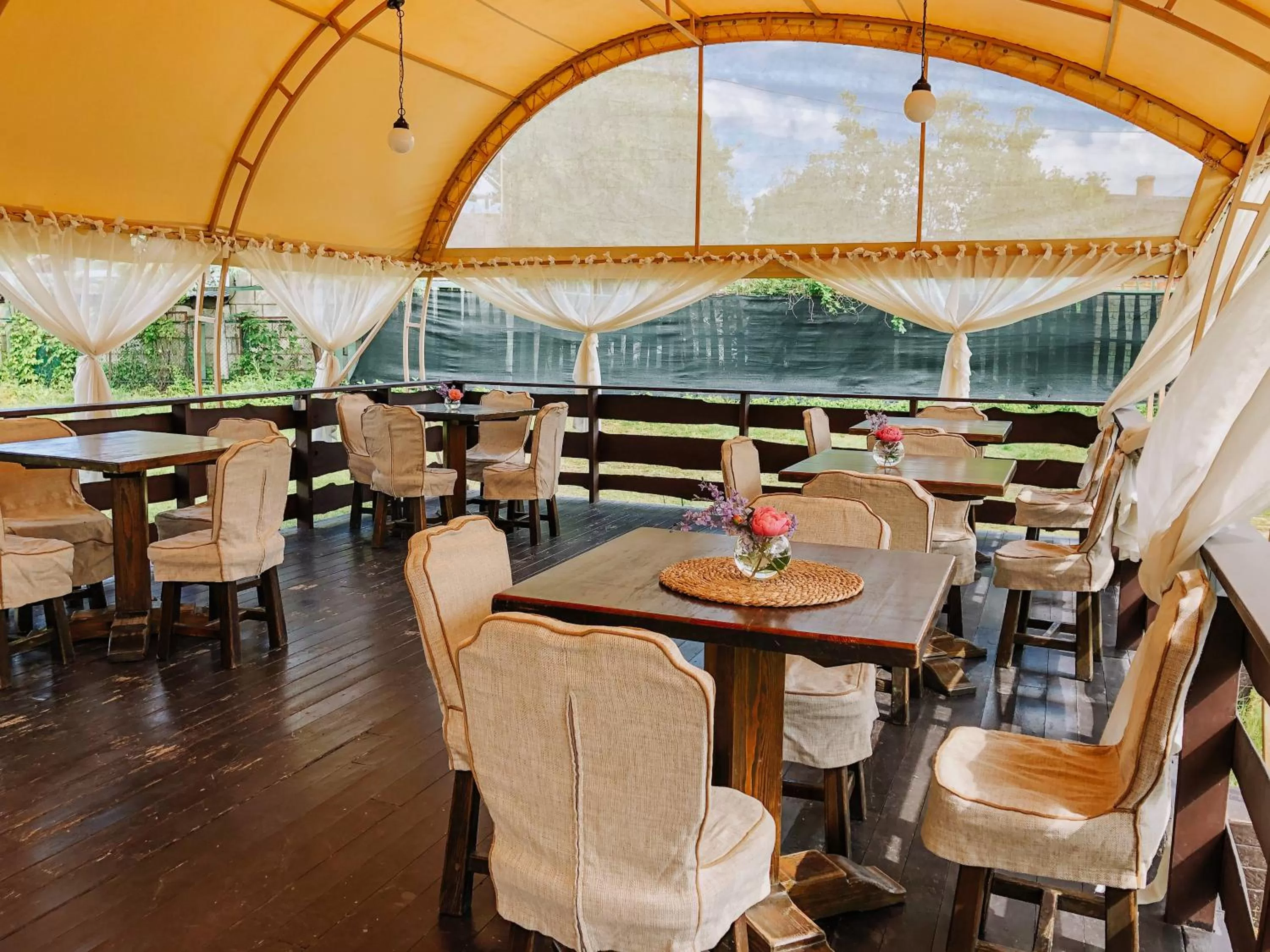 Restaurant/Places to Eat in Zolotoy Bereg Hotel