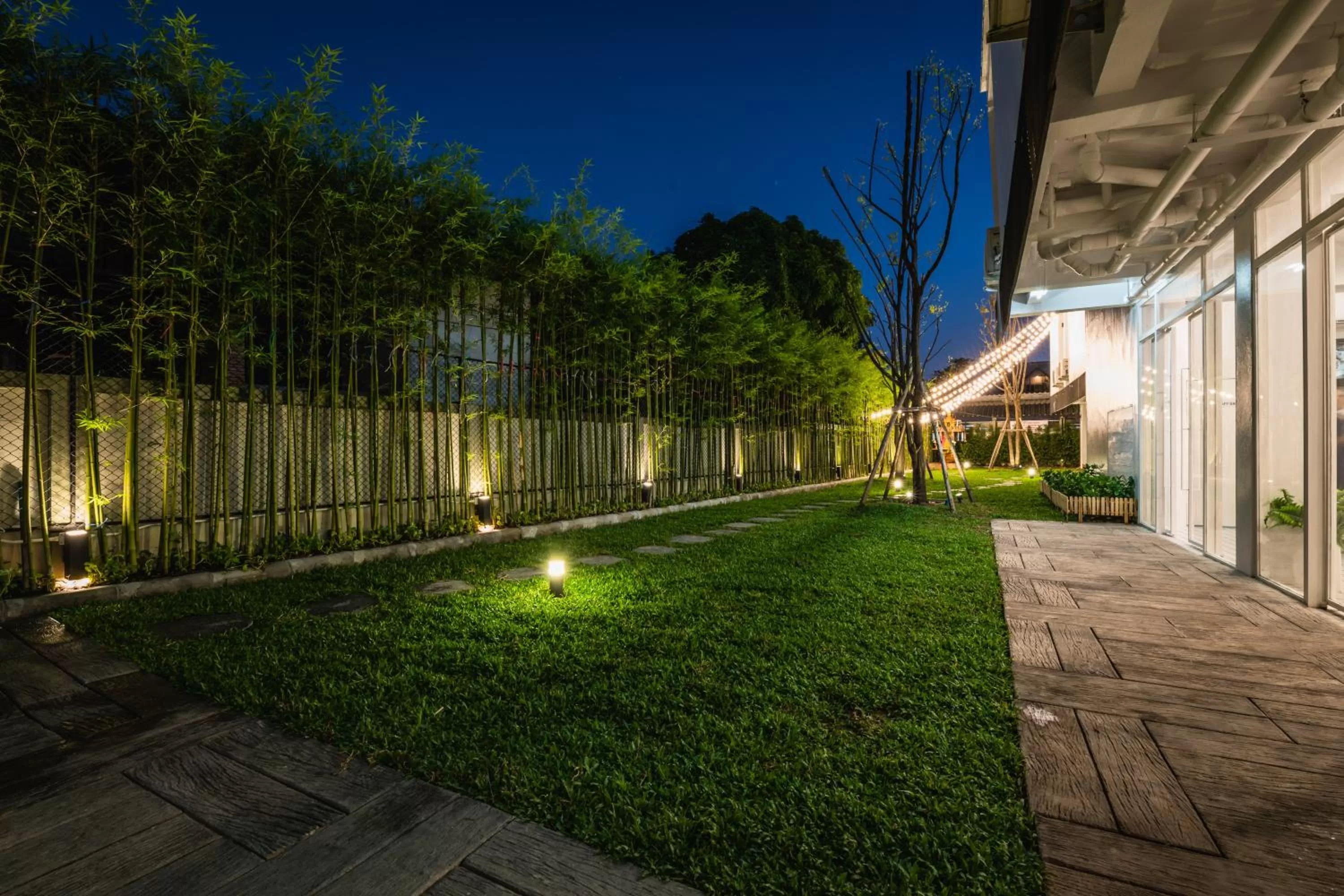 Property building in Your Space Hotel Prasingh