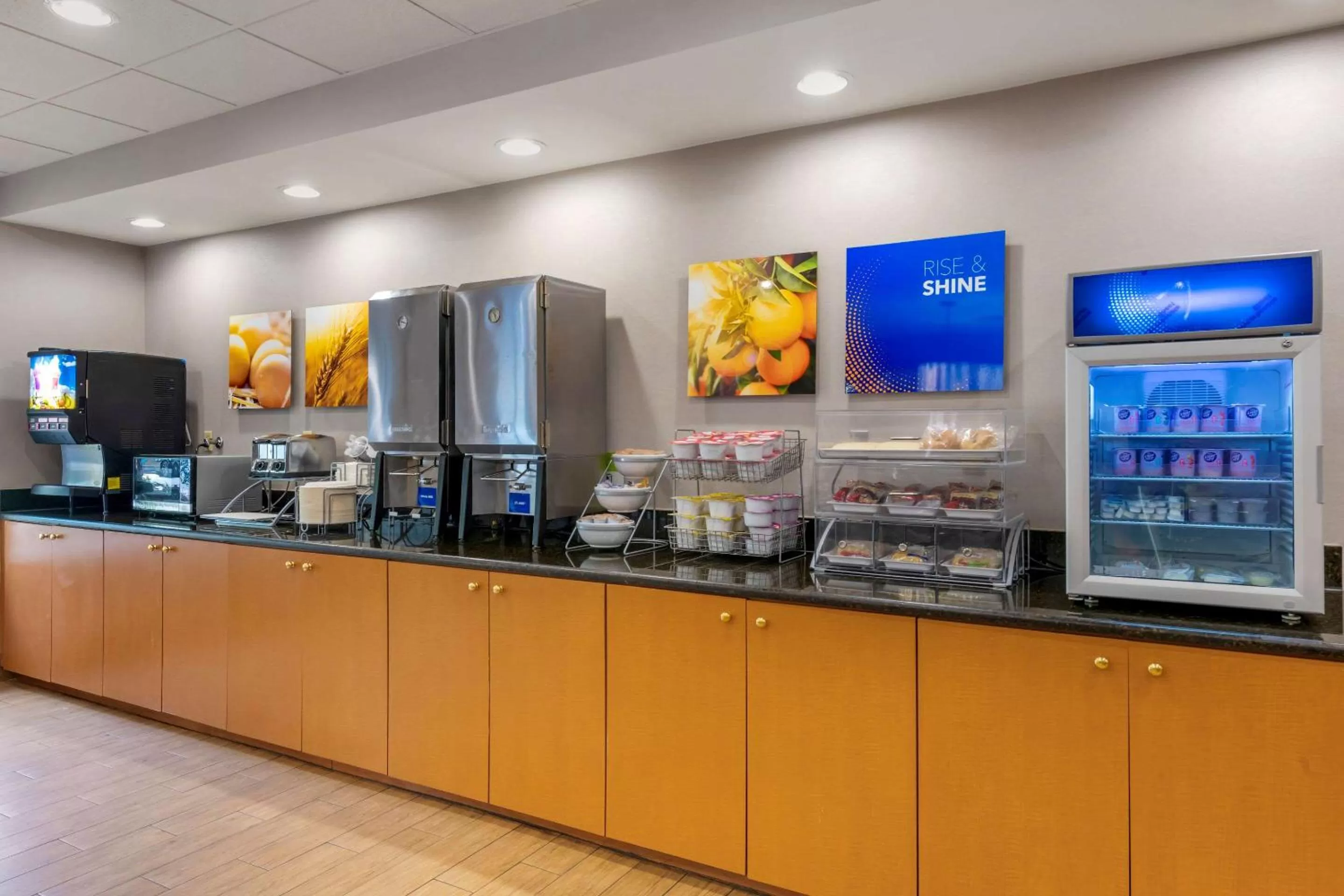 Restaurant/places to eat in Comfort Suites Near Universal Orlando Resort