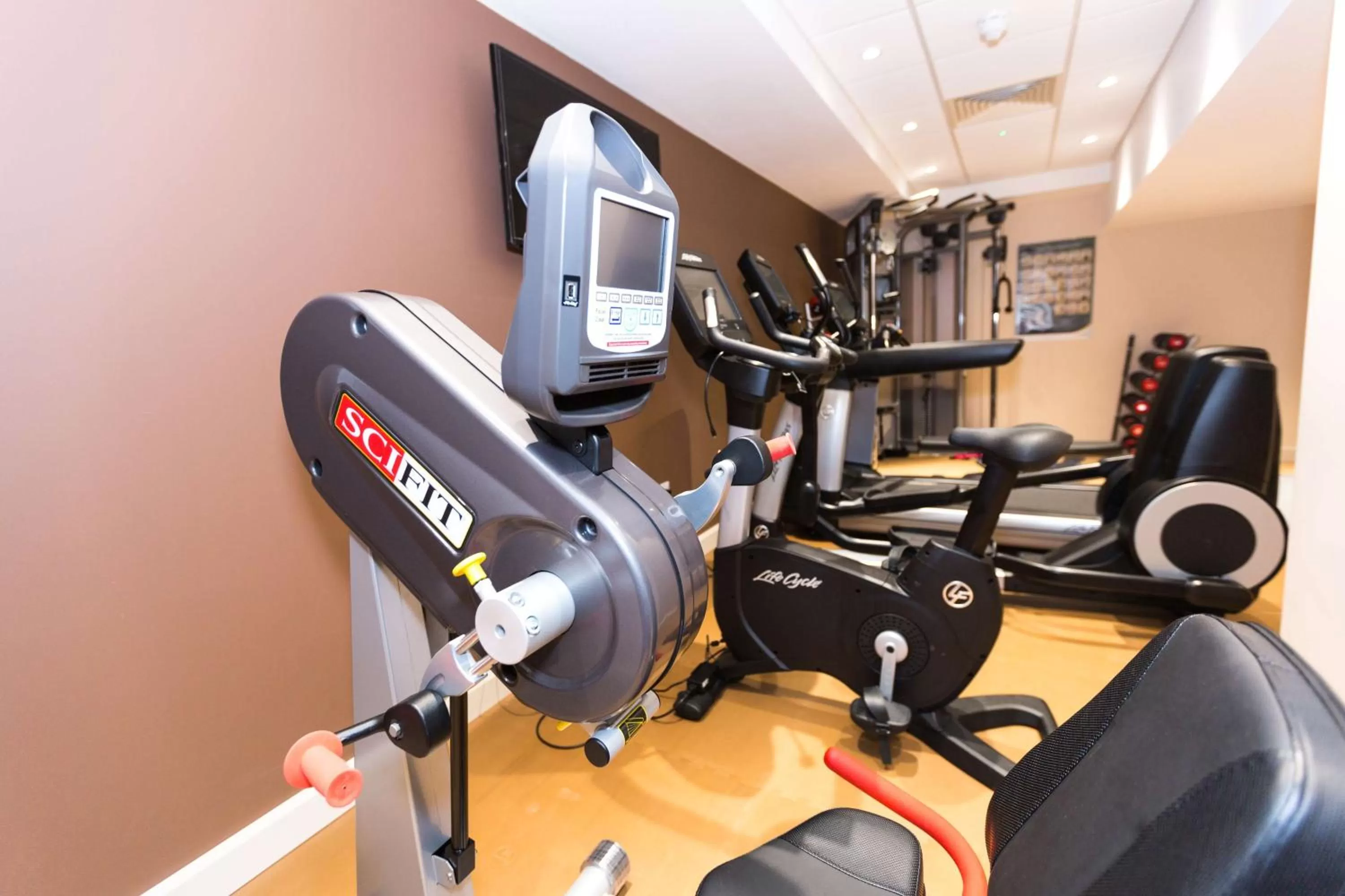 Fitness centre/facilities in DoubleTree by Hilton London - Hyde Park