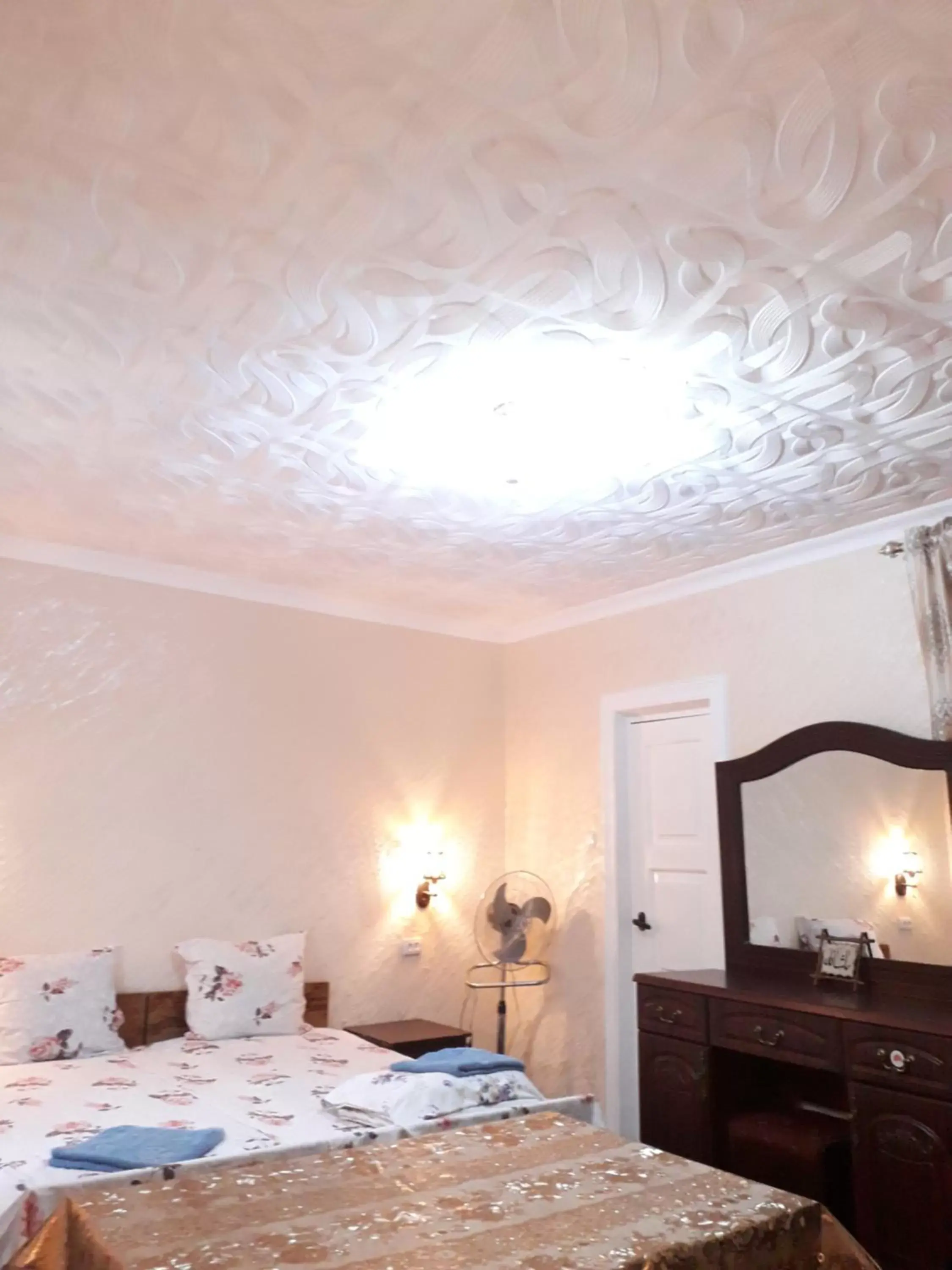 Triple Room with Private Bathroom in B&B Bahodir Triple Room with Private Bathroom in B&B Bahodir