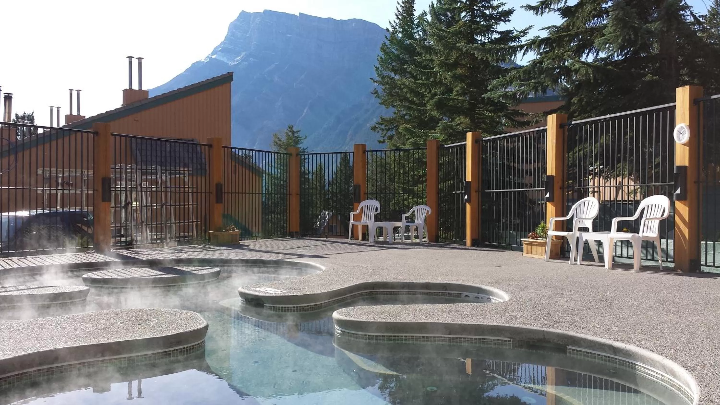 Swimming pool in Douglas Fir Resort & Chalets