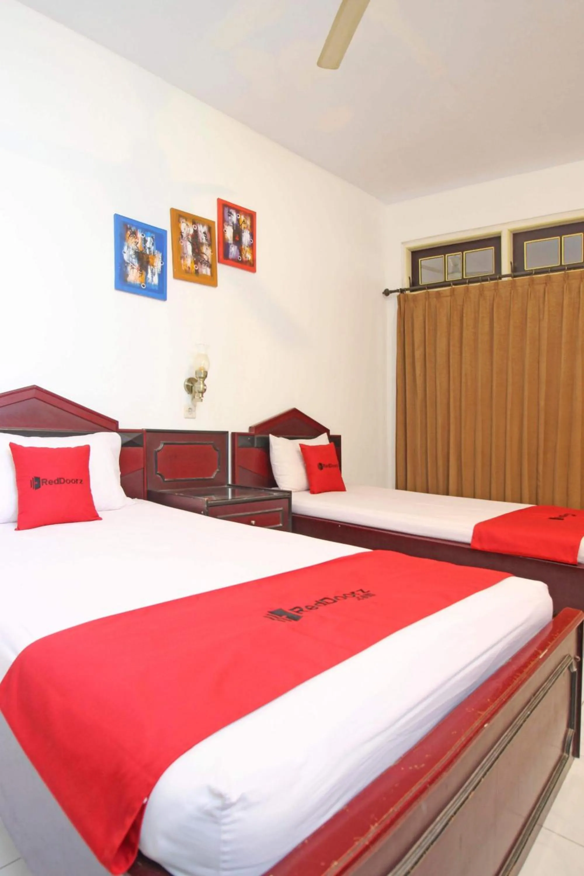 Bed in RedDoorz near Pojok Beteng Prawirotaman