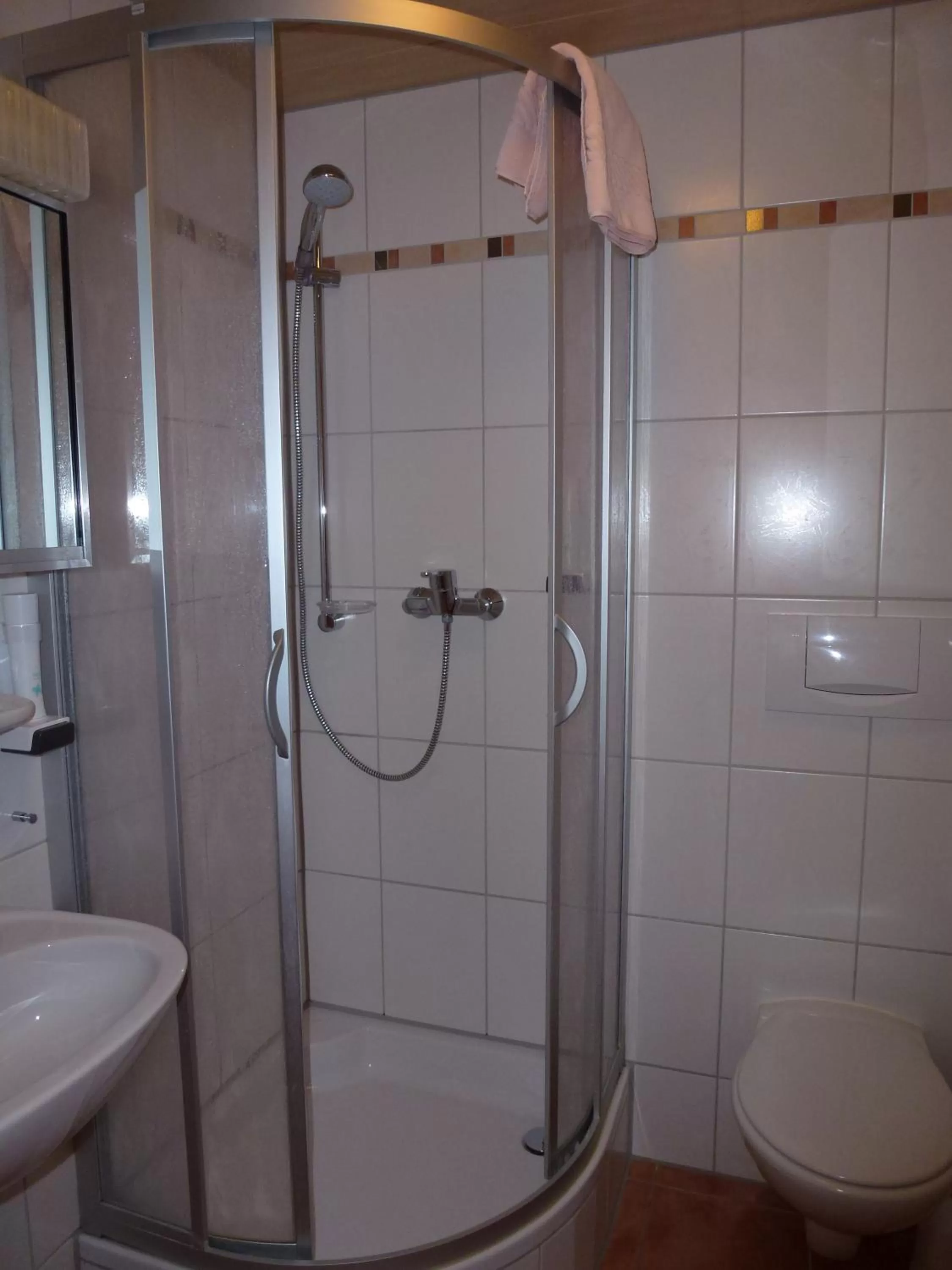 Bathroom in Gasthof Hotel Reif