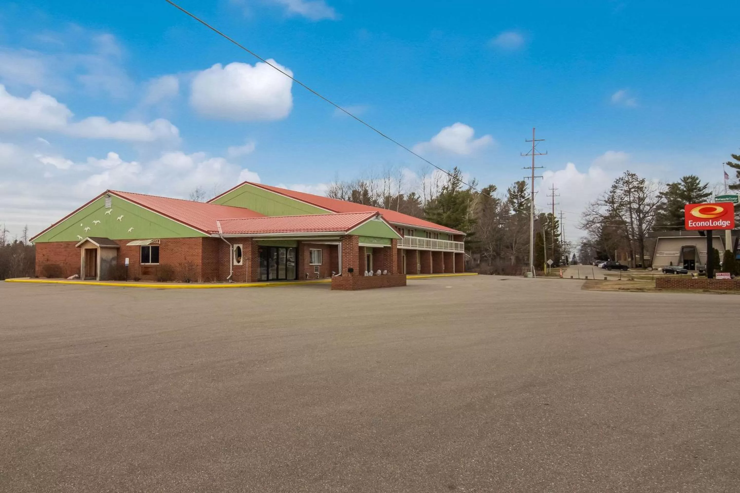 Econo Lodge Cadillac by Choice