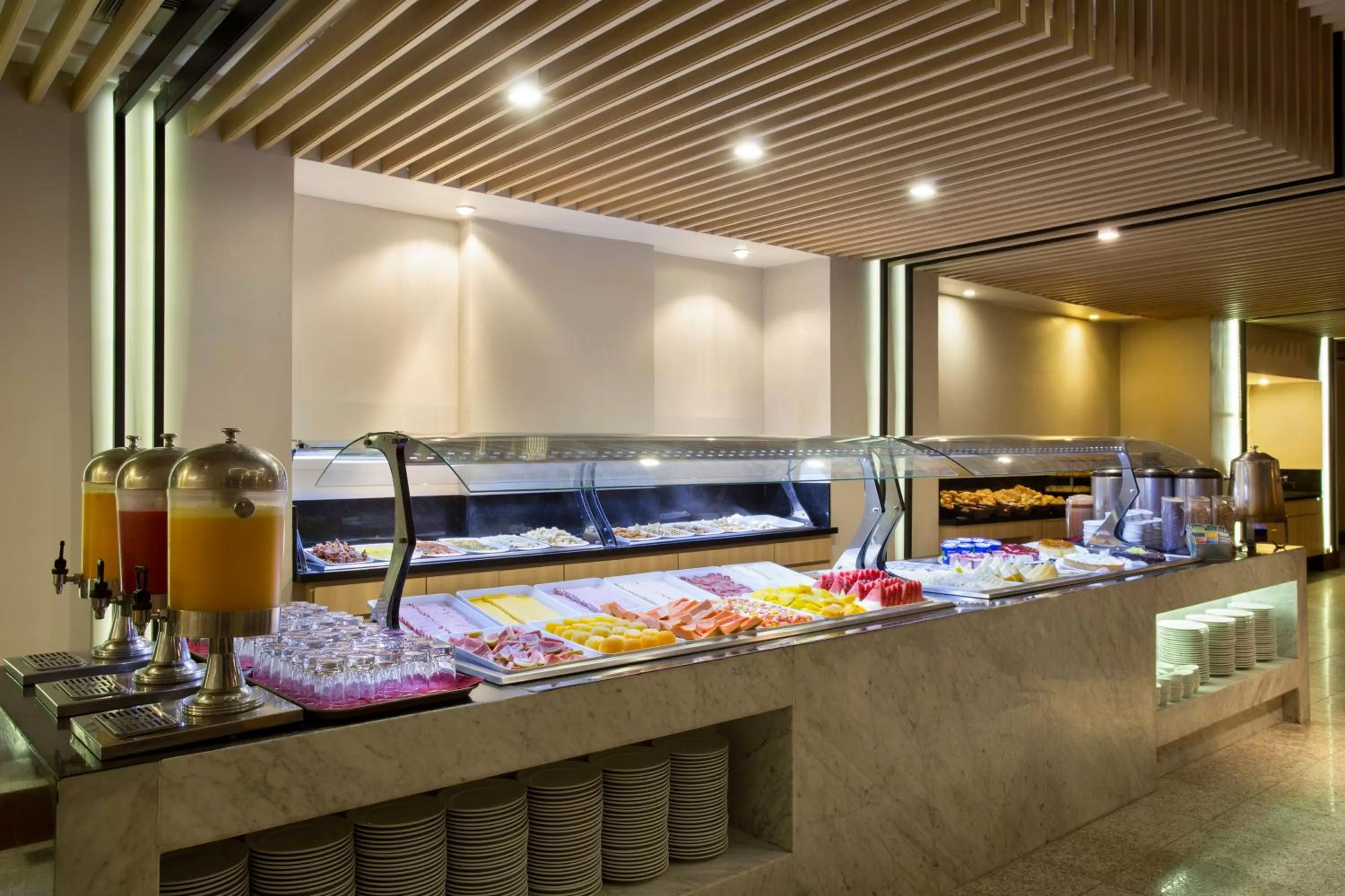 Restaurant/places to eat in Royal Rio Palace Hotel