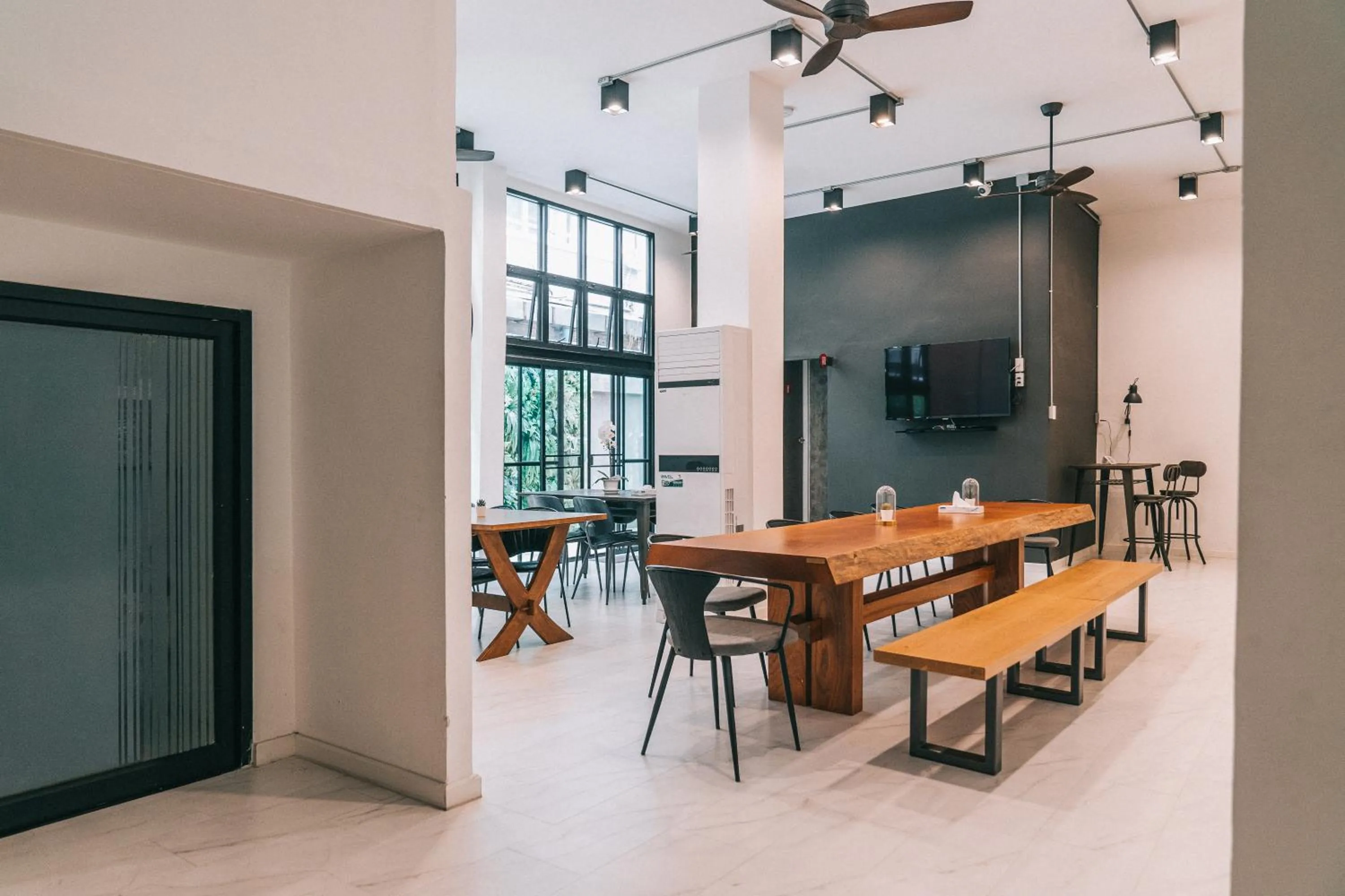 TV and multimedia in COZ Ratchathewi