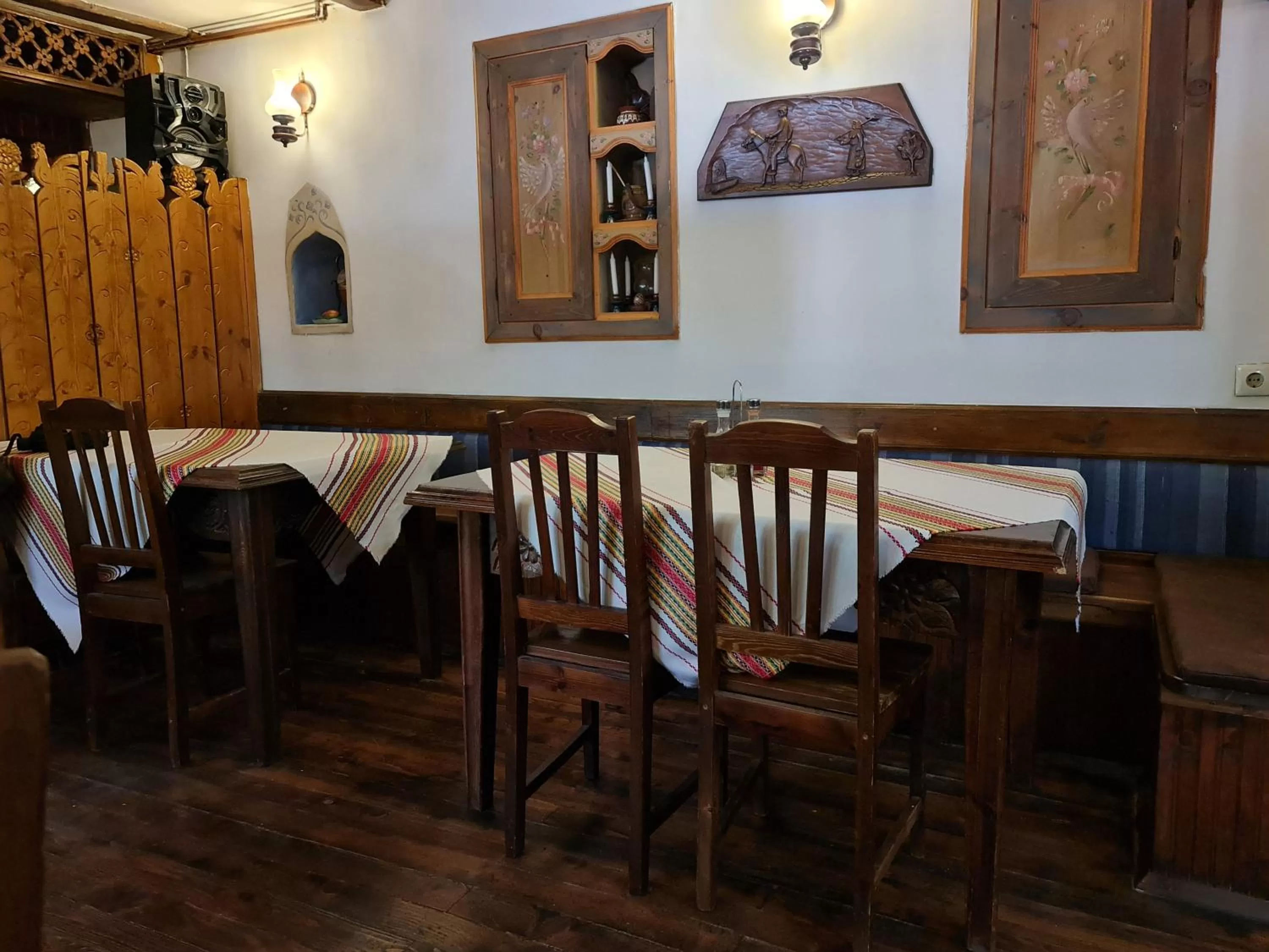 Restaurant/Places to Eat in The Old House Family Hotel