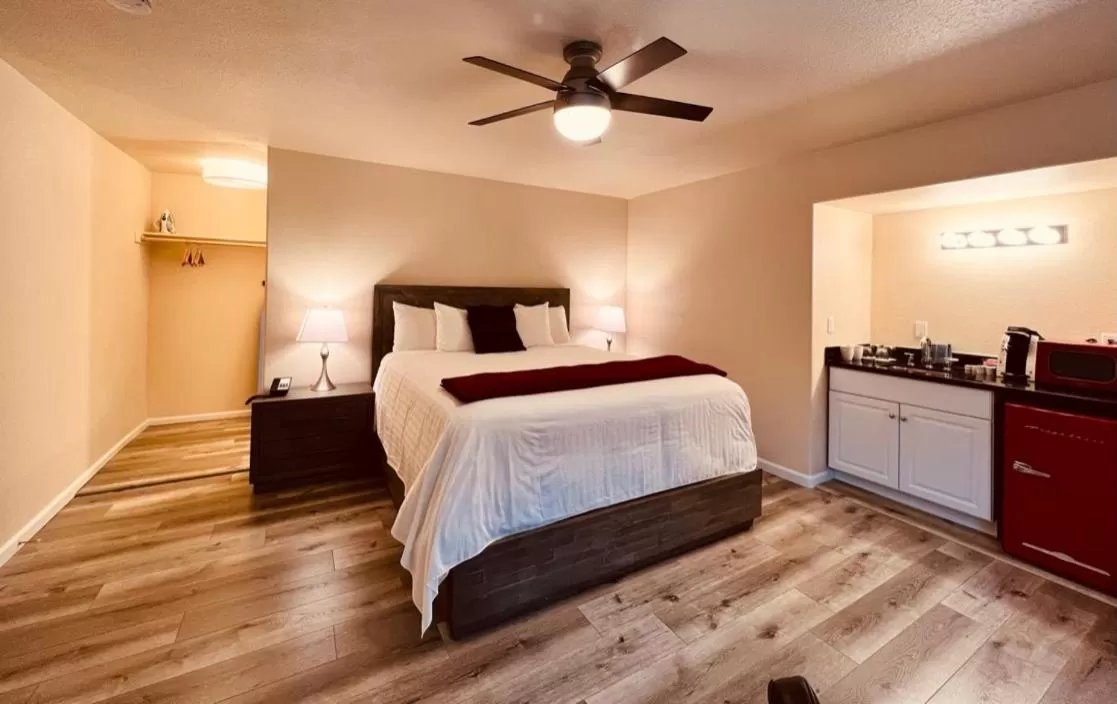 Bedroom, Bed in West Sonoma Inn & Spa