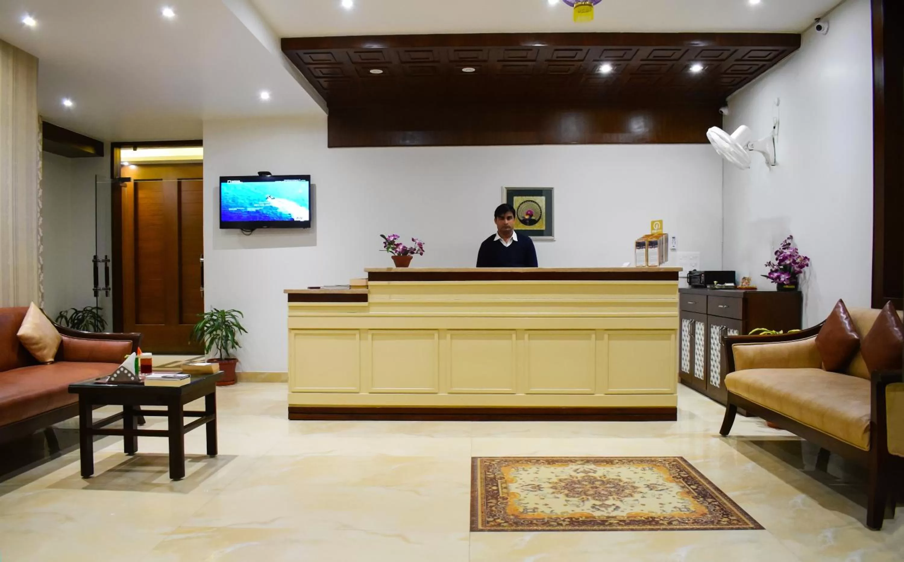 Staff in Hotel Green View - Behind Pramarth Niketan