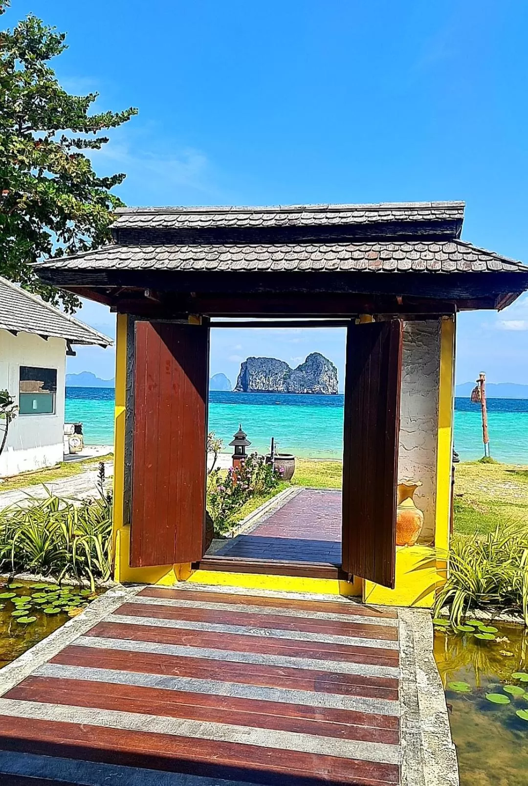 Property building in Thanya Beach Resort - SHA Plus