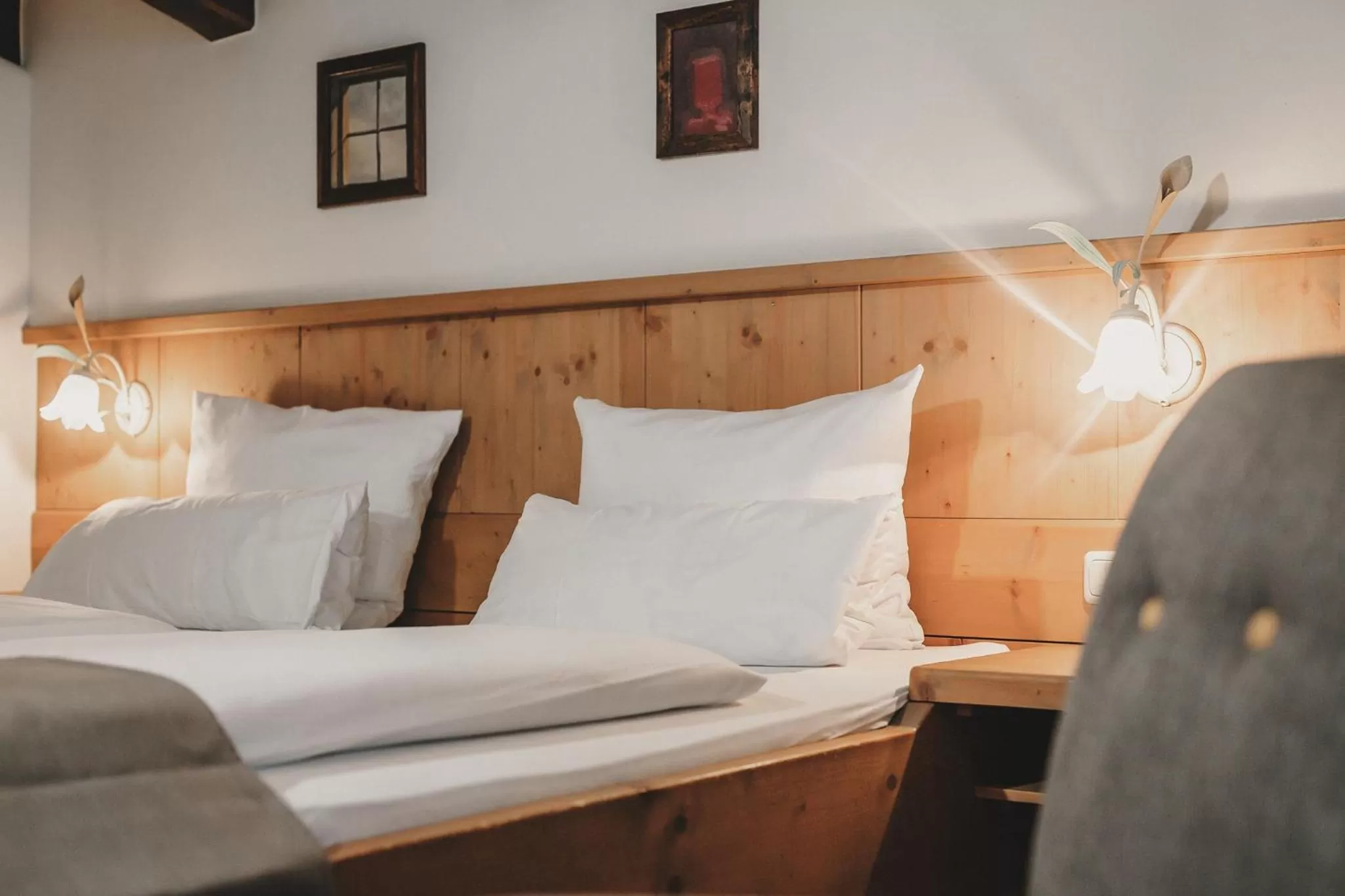 Bedroom, Bed in Hotel & Appartements Tiroler Buam