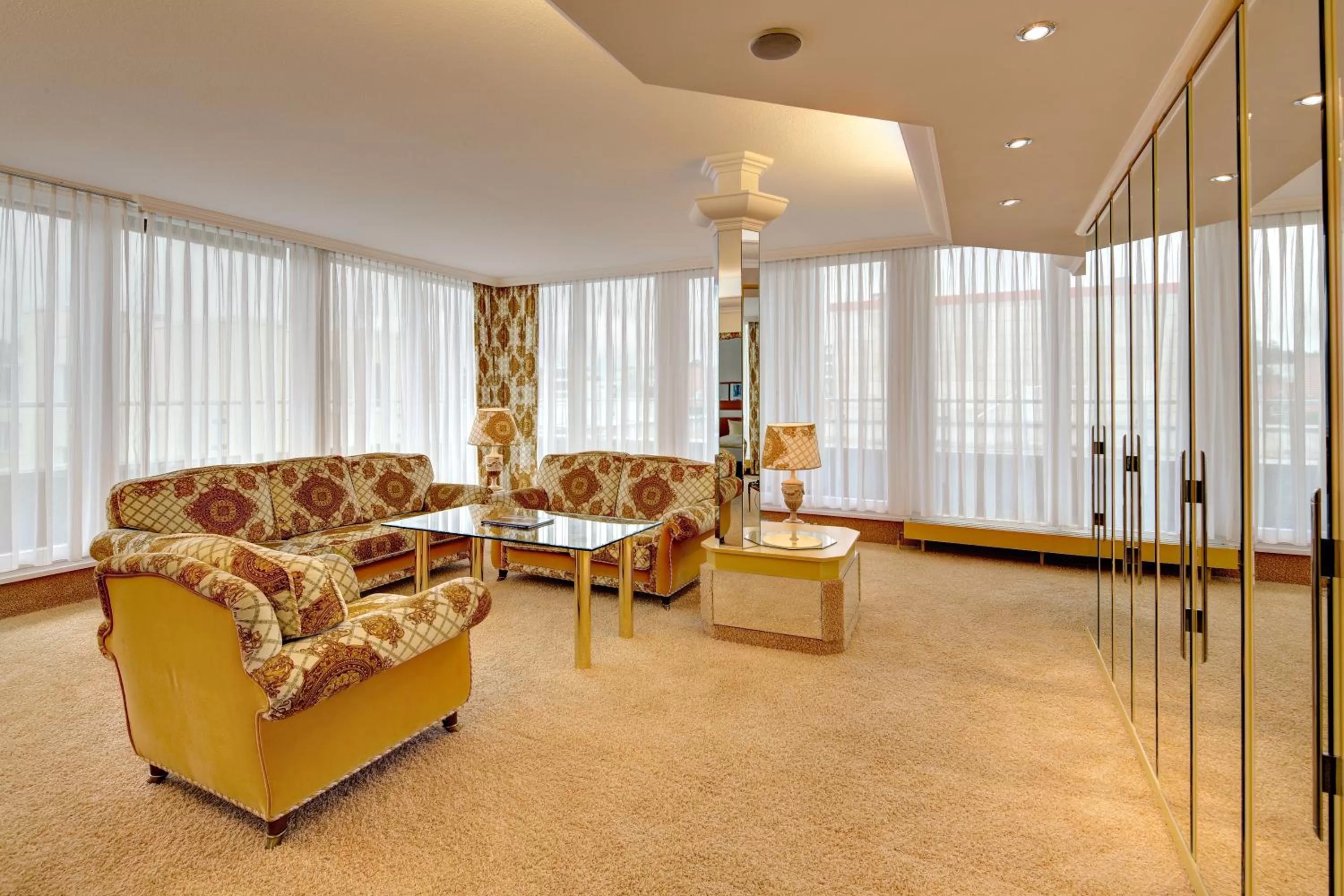 Photo of the whole room in Hotel La Strada