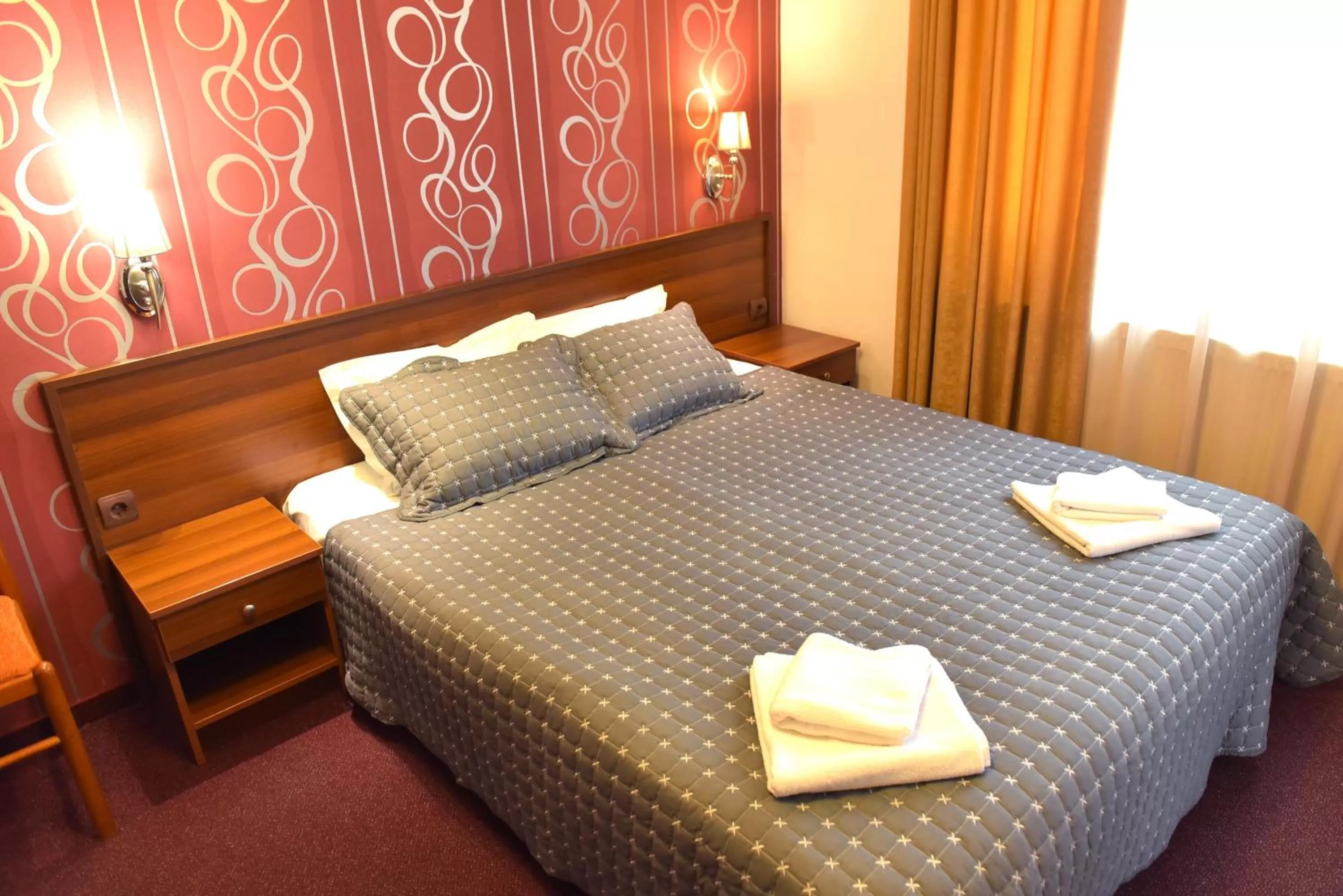 Bed in Hotel Rothmans-Breakfast - Free parking - Lobby