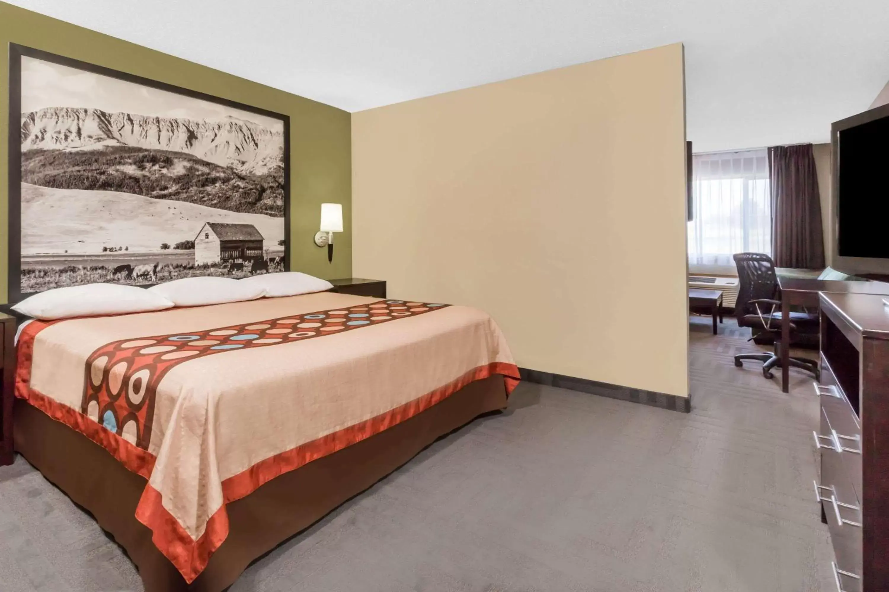 King Studio Suite - Non-Smoking in Super 8 by Wyndham LaGrande King Studio Suite - Non-Smoking in Super 8 by Wyndham LaGrande