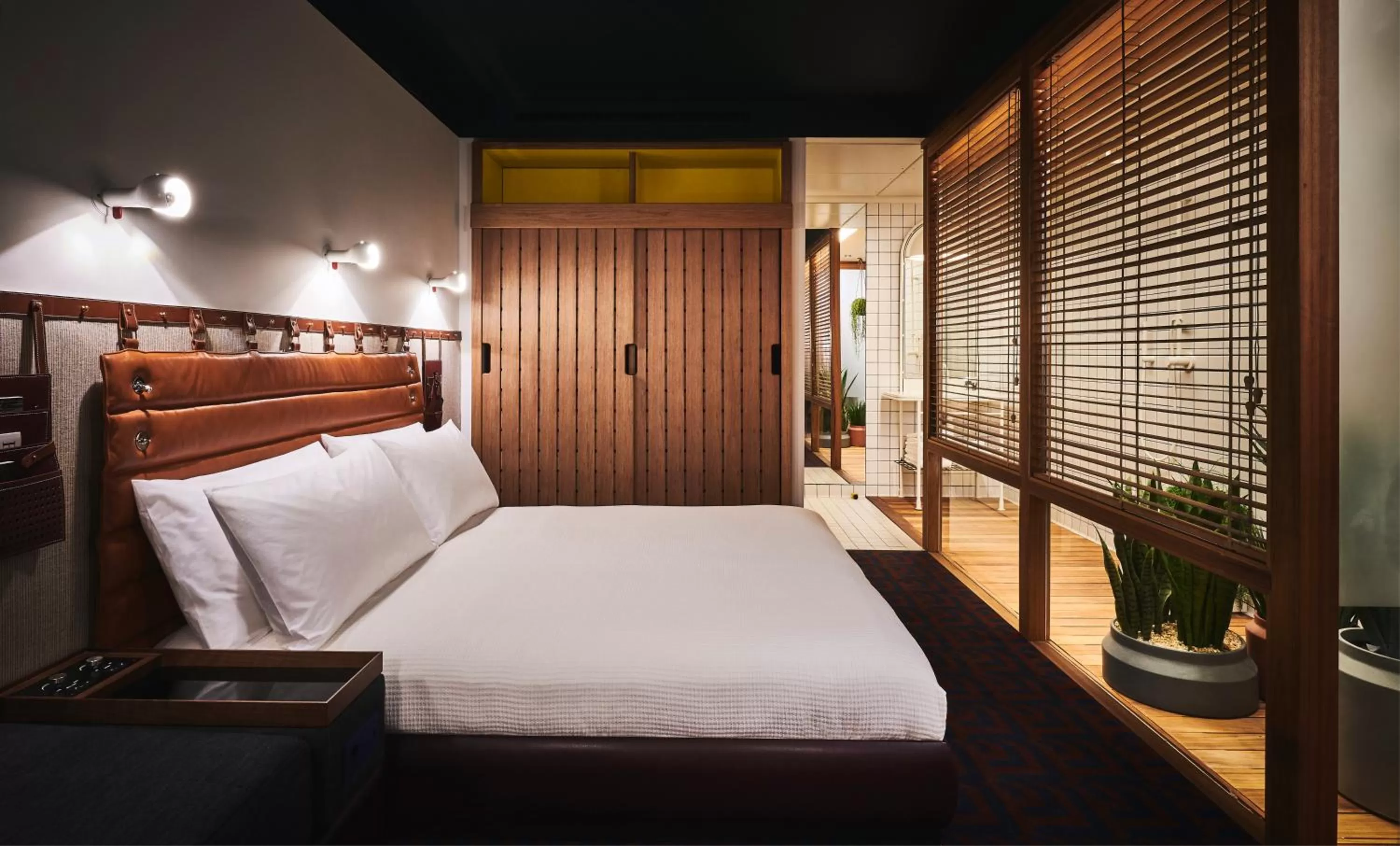 Bedroom, Bed in The Standard London