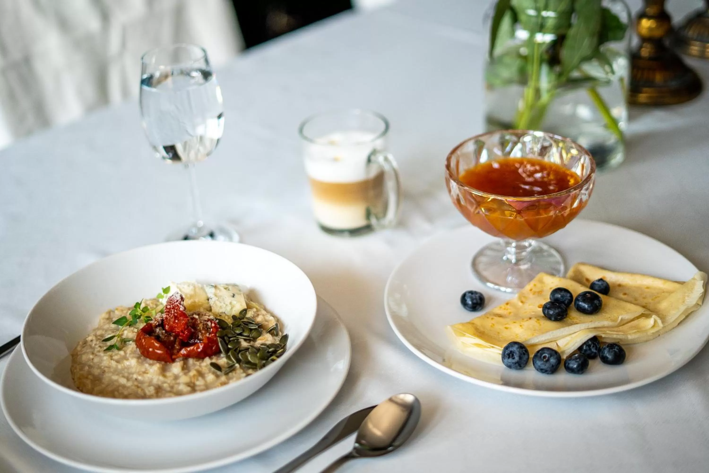 Breakfast in Willa Krakowska