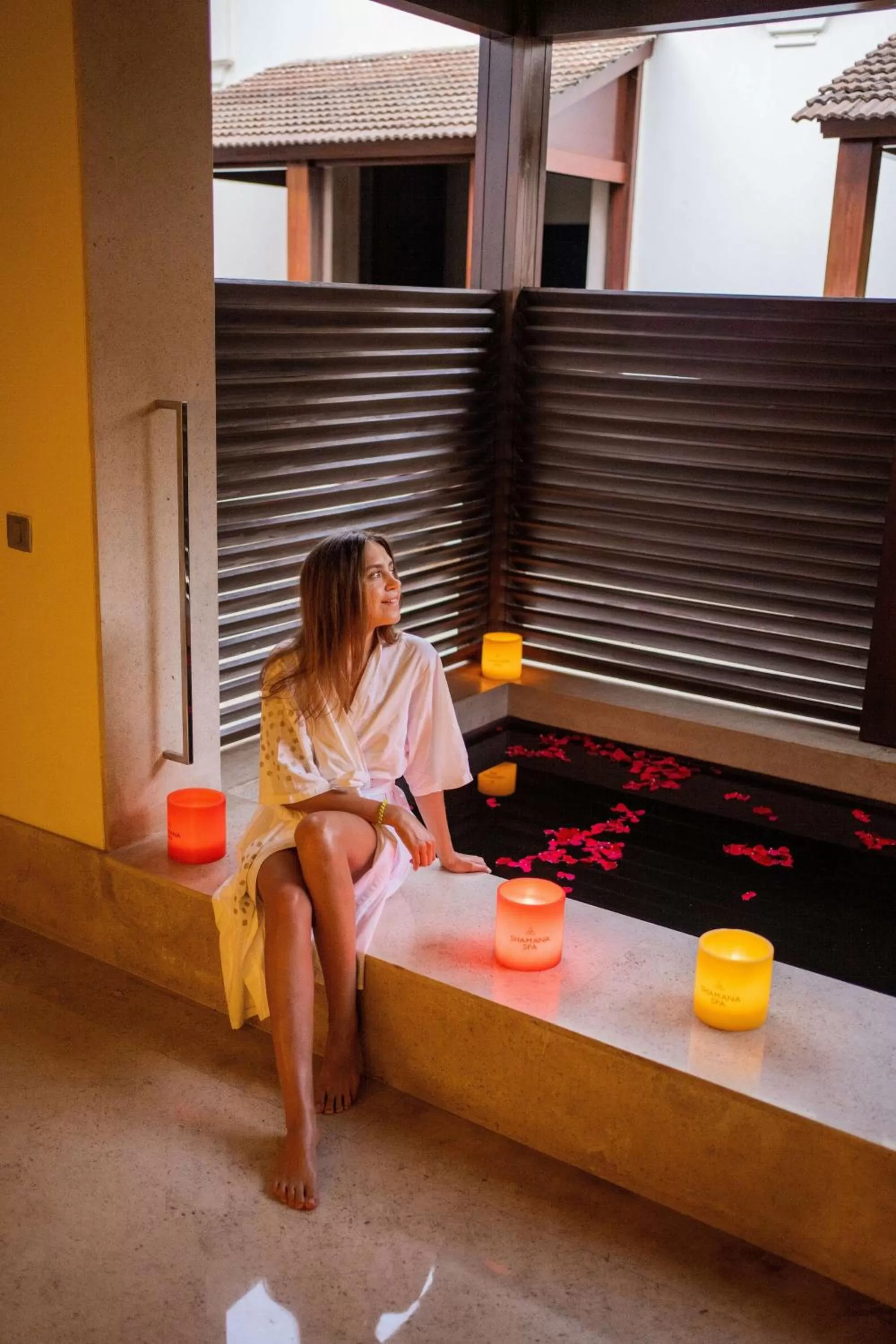 People, Bed in Grand Hyatt Goa