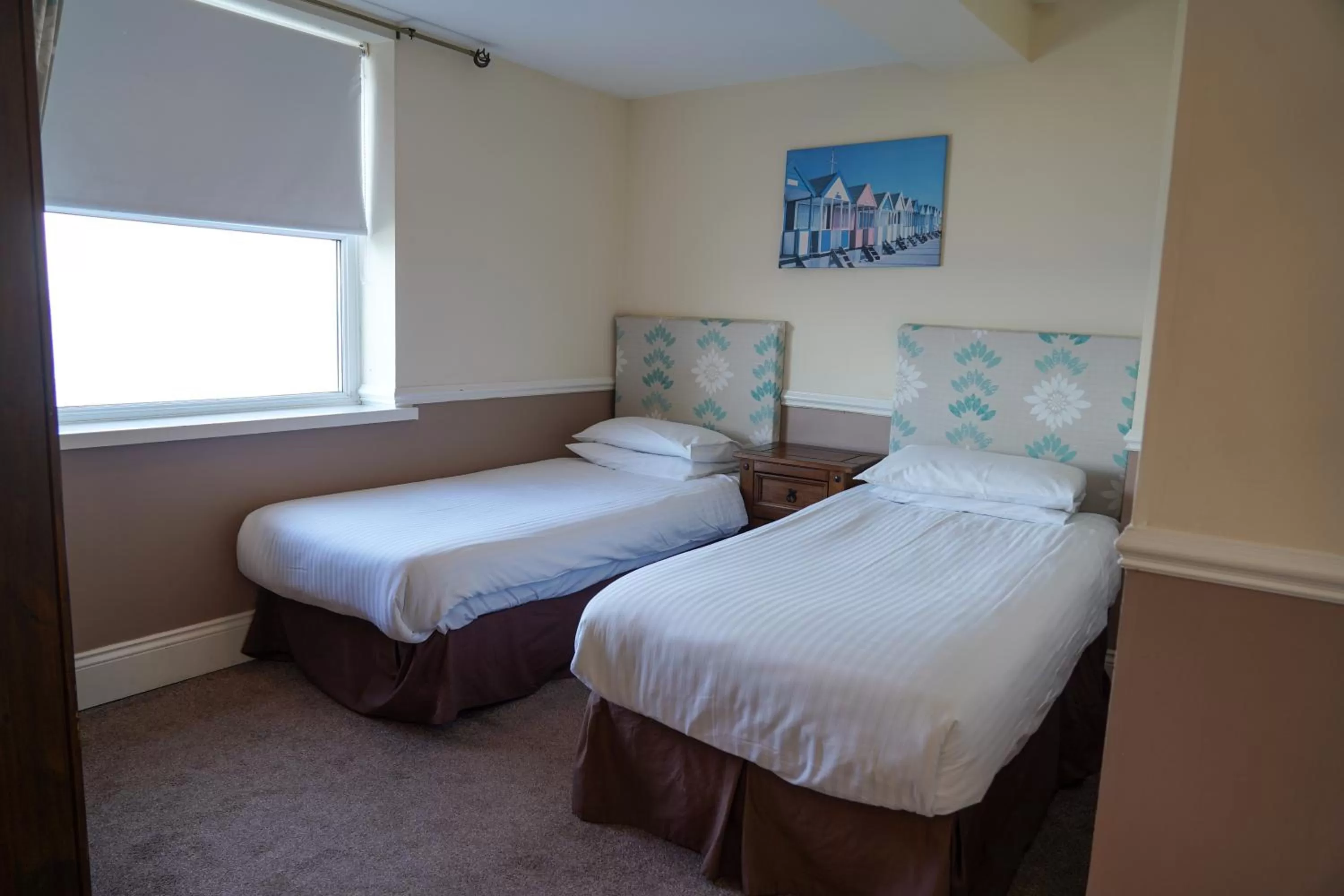 Photo of the whole room, Bed in The Royal Hotel