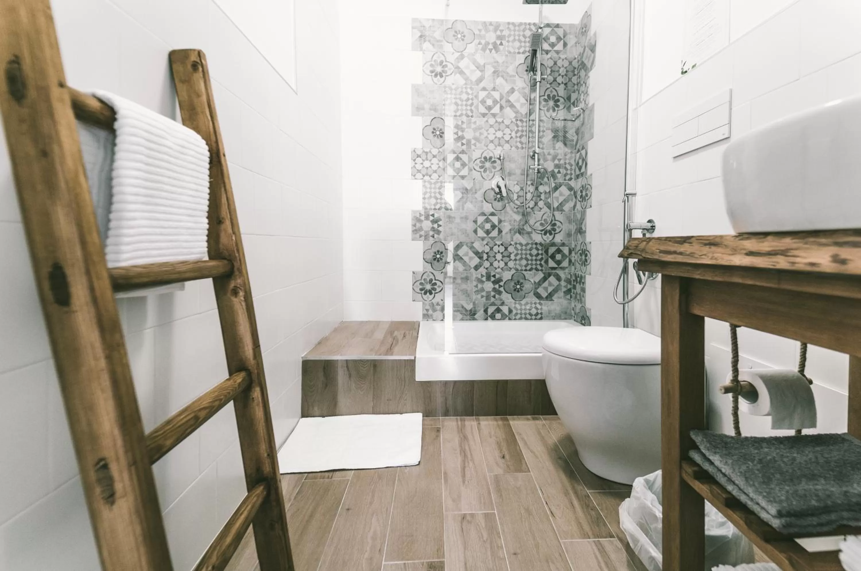 Bathroom, Bed in Vandelia B&B