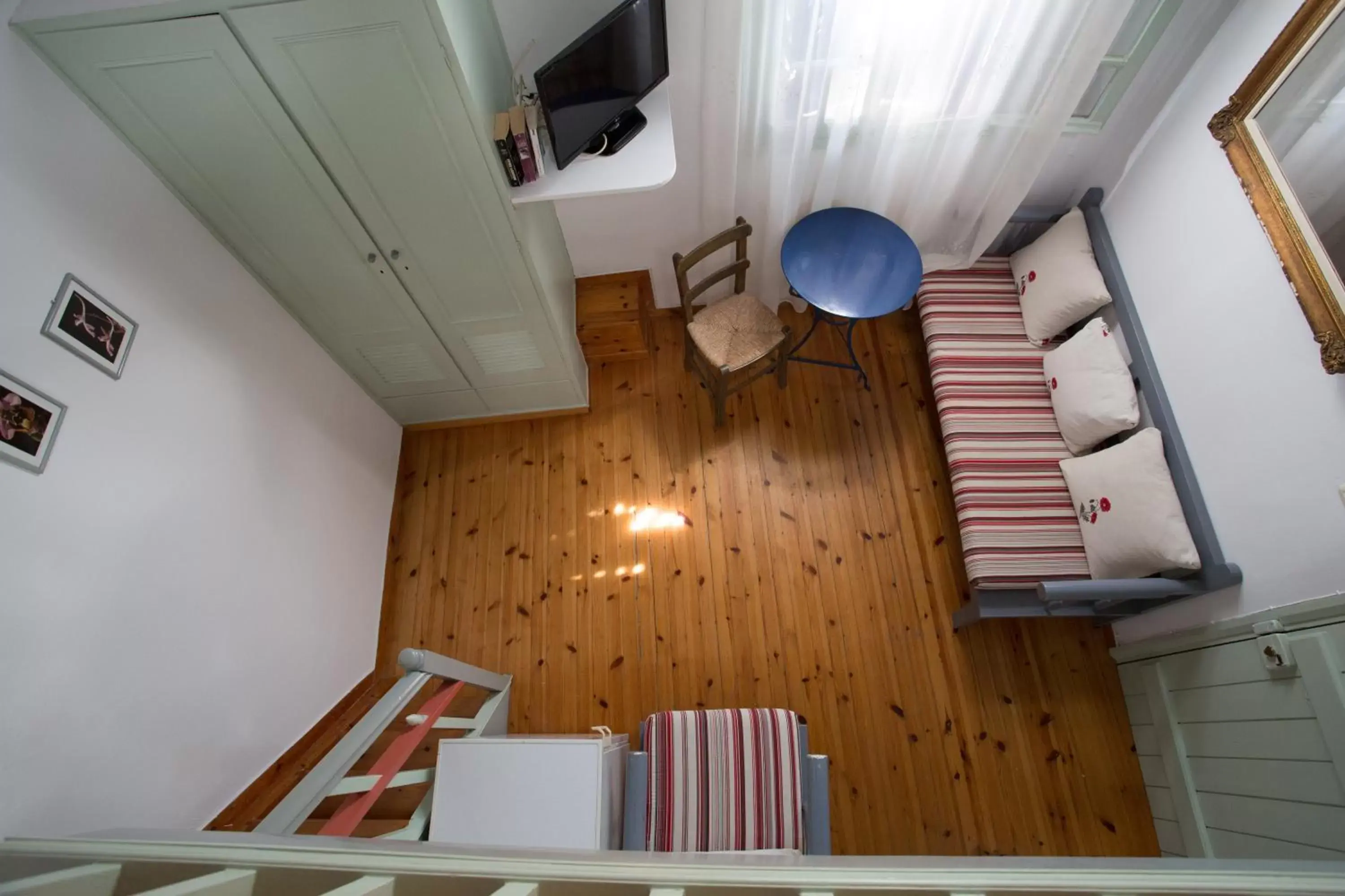 Single Room in Nostos Hotel Single Room in Nostos Hotel