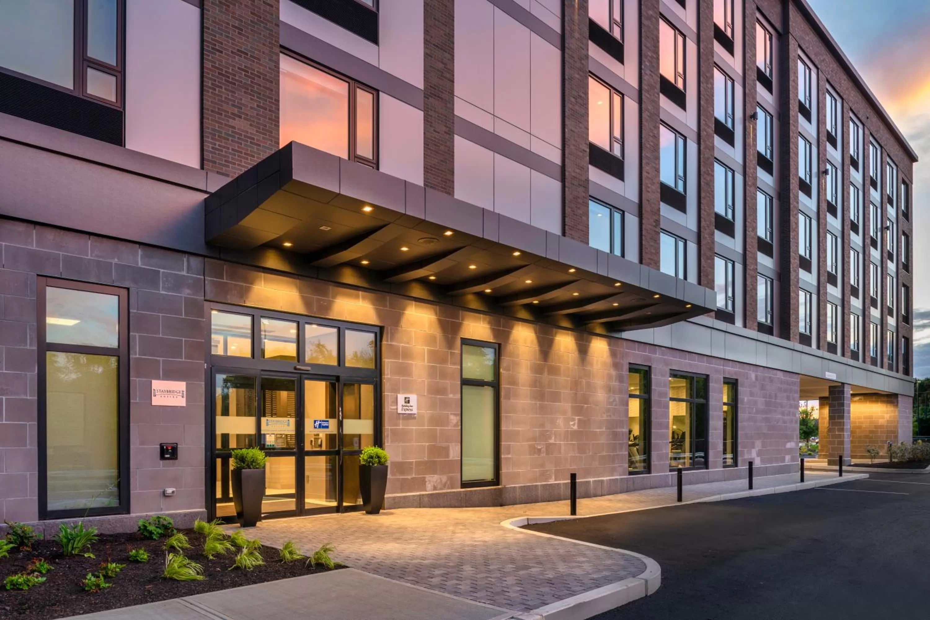 Property building in Holiday Inn Express - Boston Logan Airport - Revere by IHG