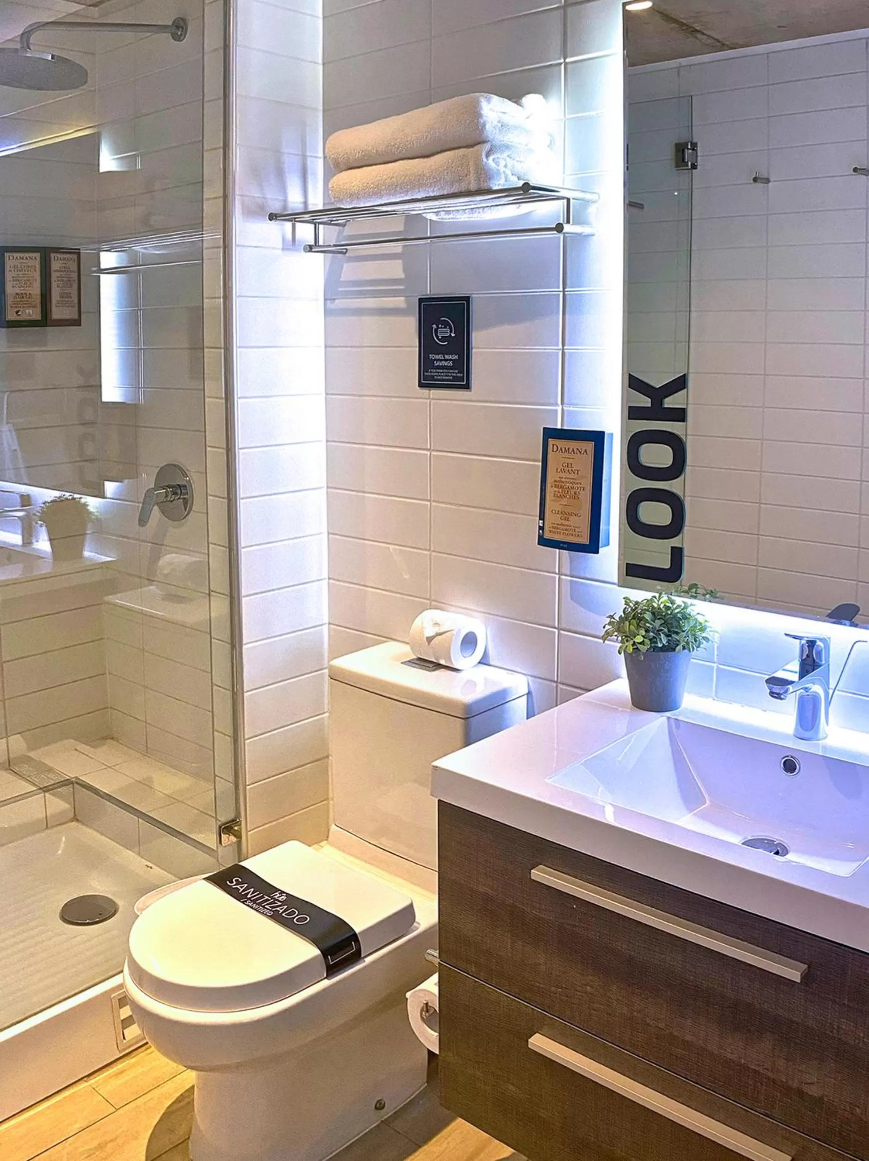 Shower in hUB Providencia