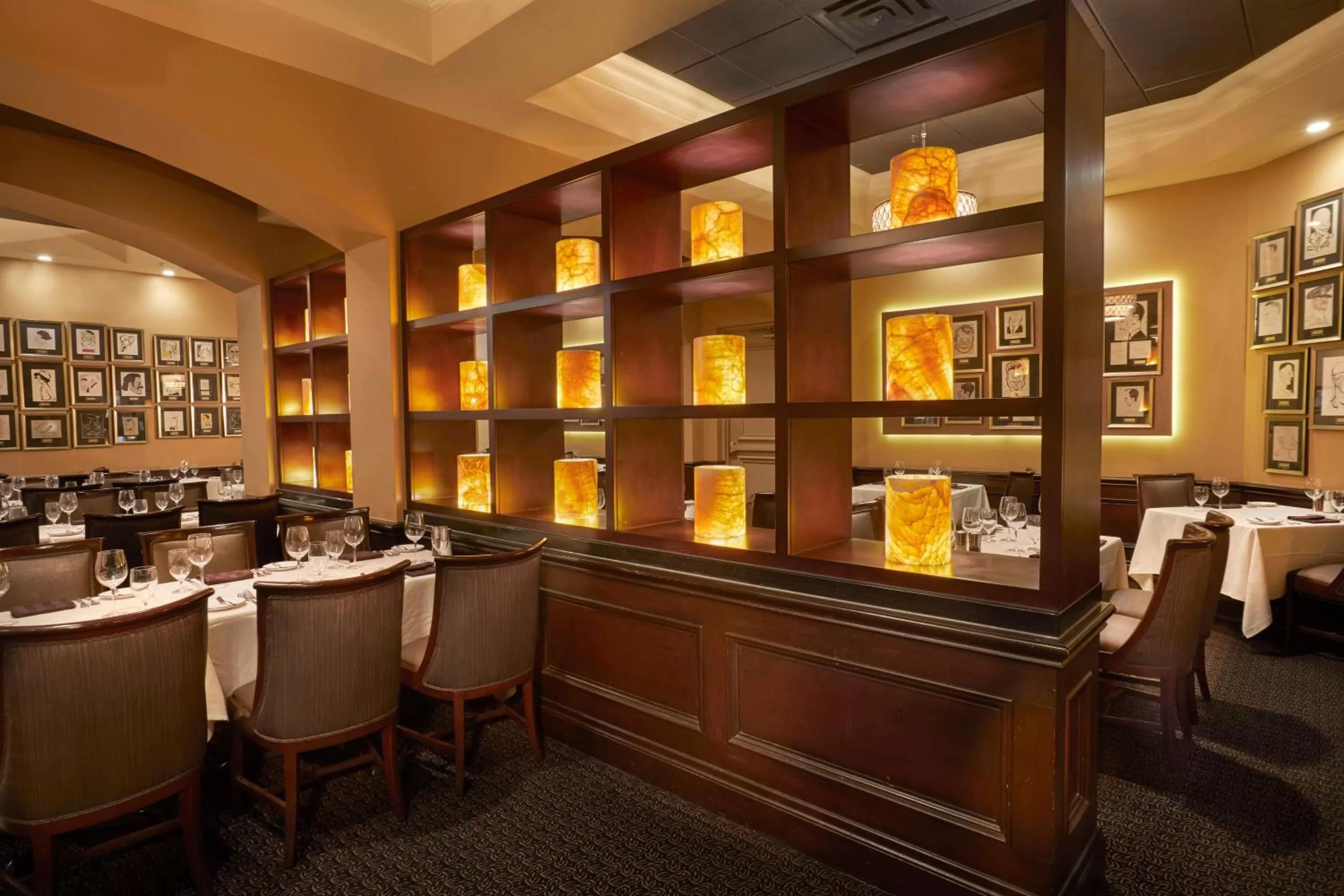 Restaurant/places to eat in Rosen Plaza Hotel Orlando Convention Center