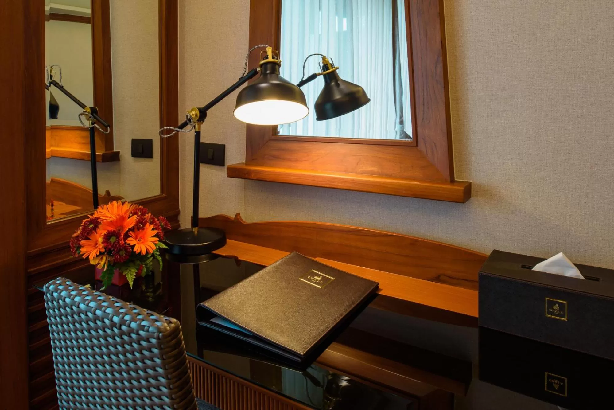 Guests in Chala Number6