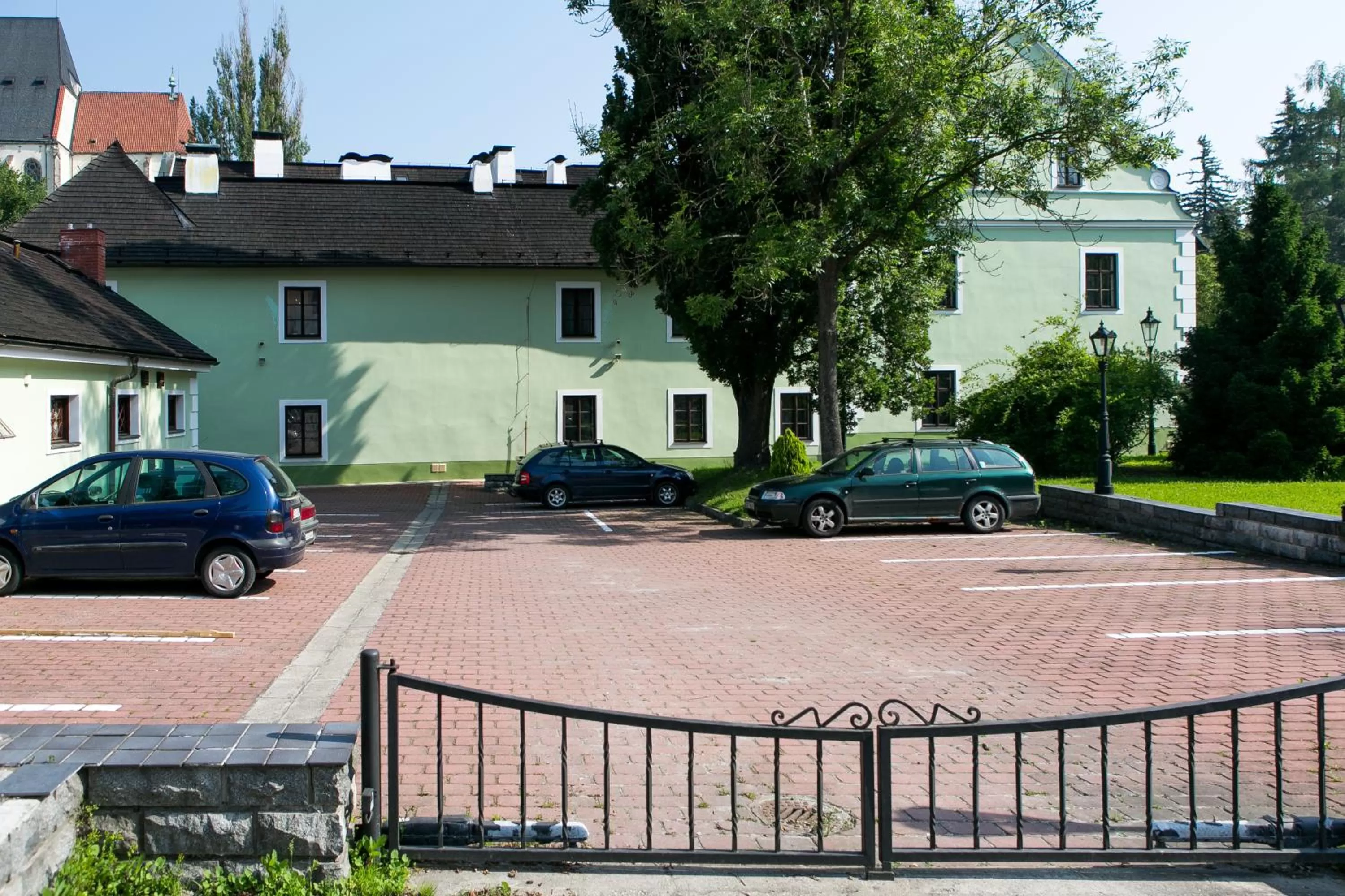Property building in Rožmberský dvůr