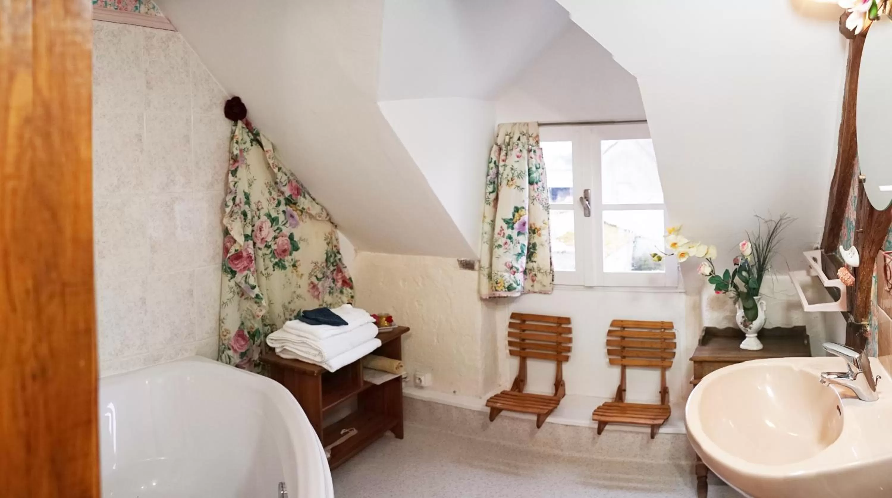 Decorative detail in Les 3 roses