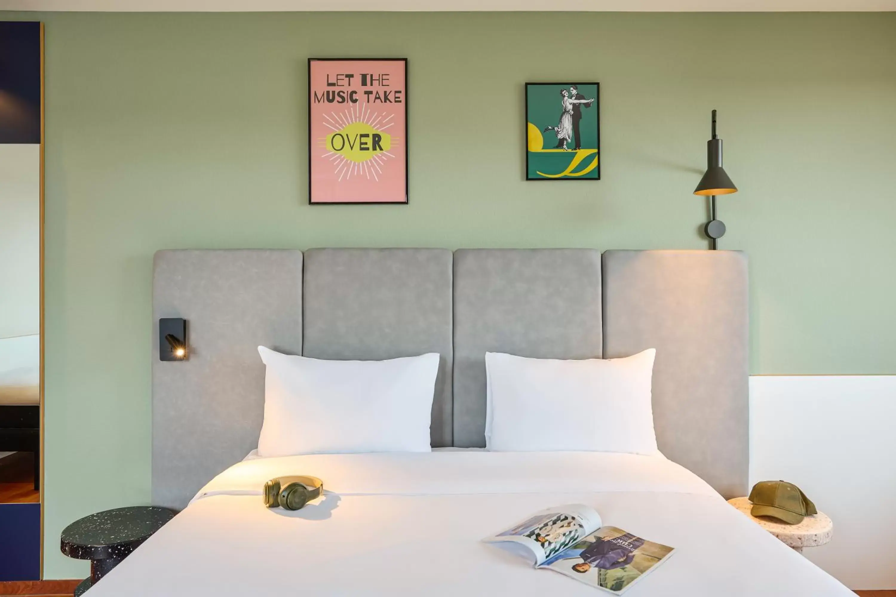 Standard Double Room in ibis Baar Zug Standard Double Room in ibis Baar Zug