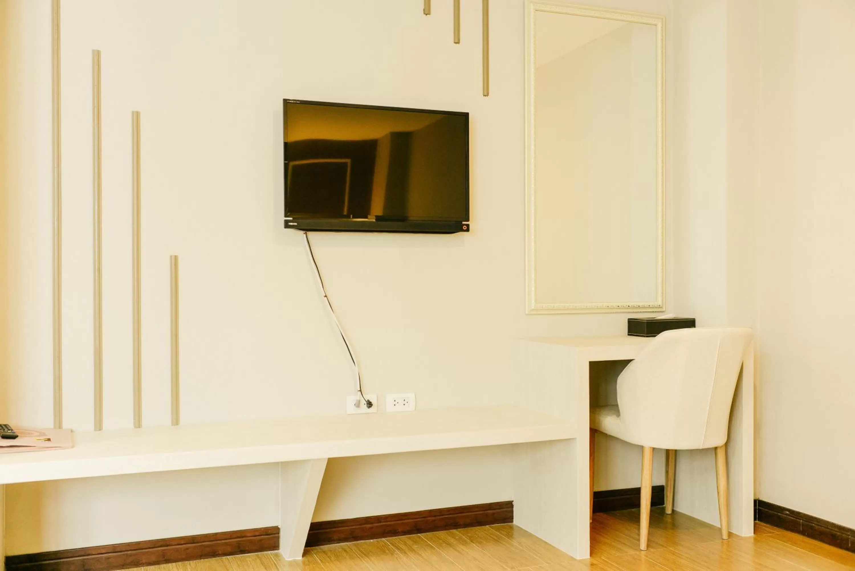 TV and multimedia in De Hug Hotel & Residence