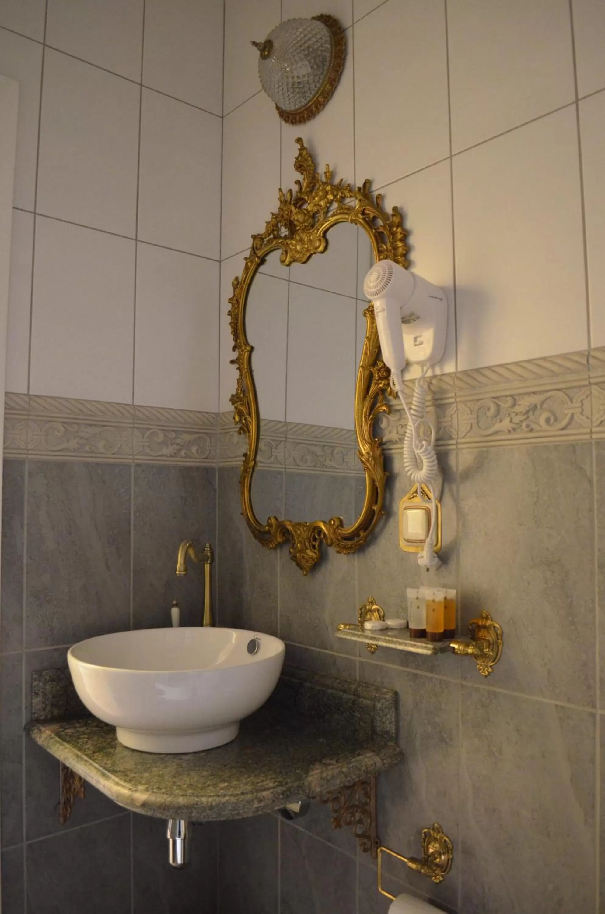 Bathroom in Gabi B&B