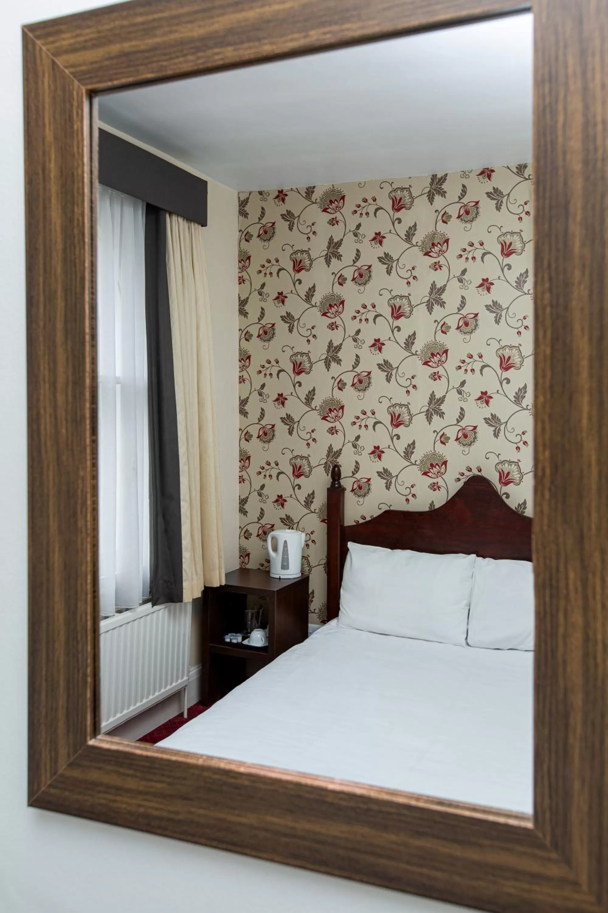 Bed in Islington Inn