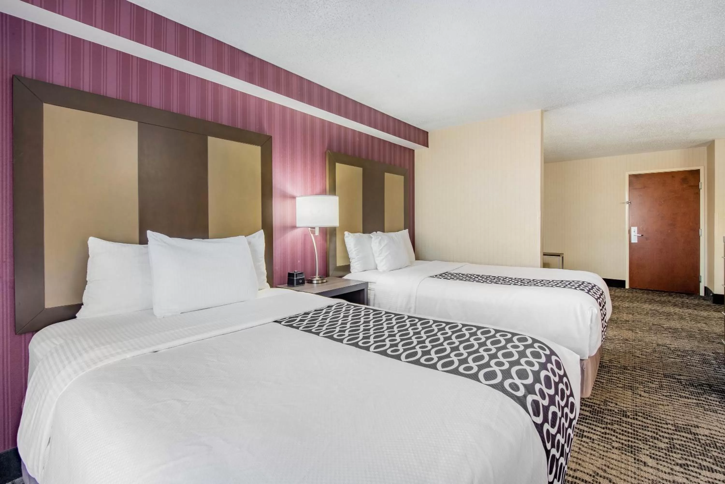 Bed in La Quinta by Wyndham Newark - Elkton