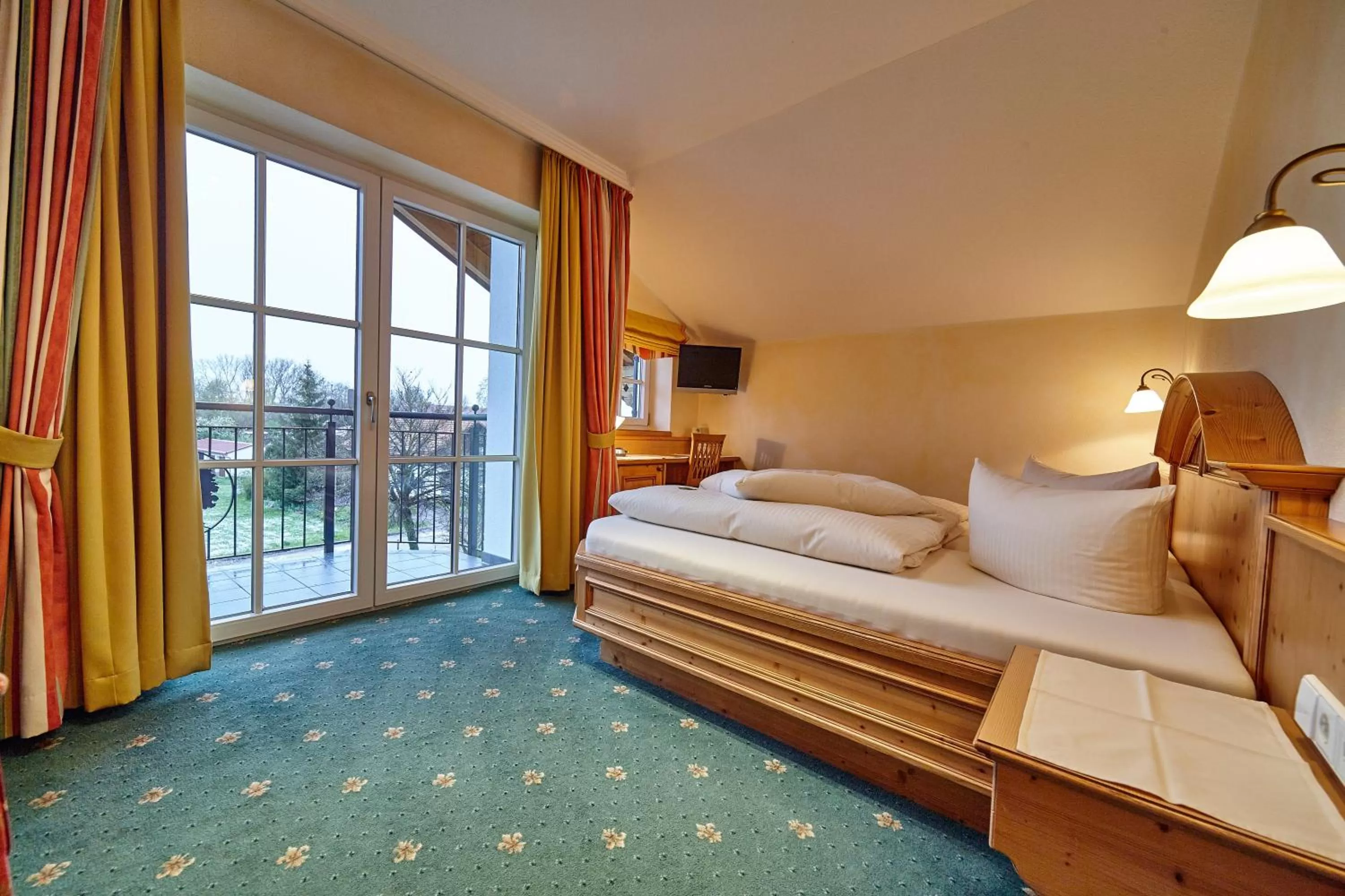 Bedroom, Bed in Landhotel Grüner Baum