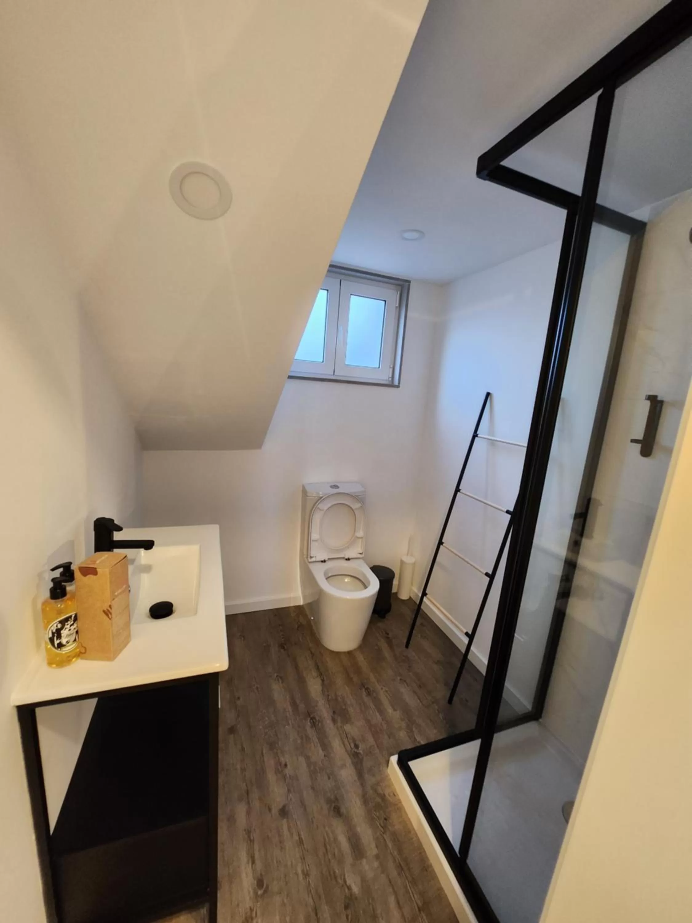 Loios Studios and Apartments