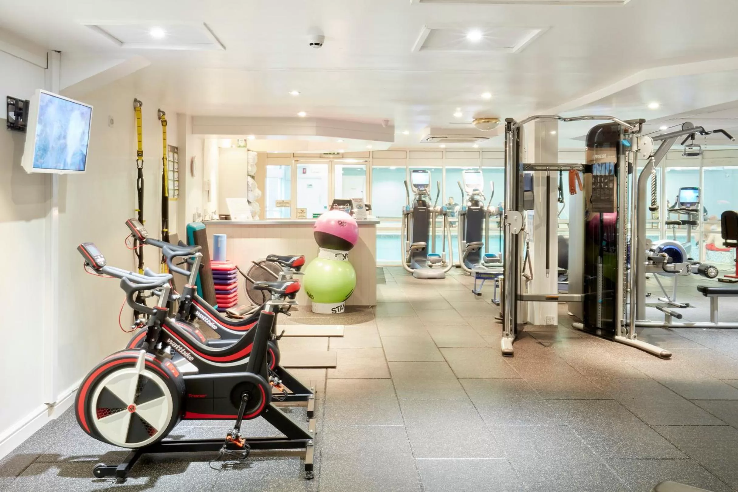 Spa and wellness centre/facilities in Coldra Court Hotel by Celtic Manor