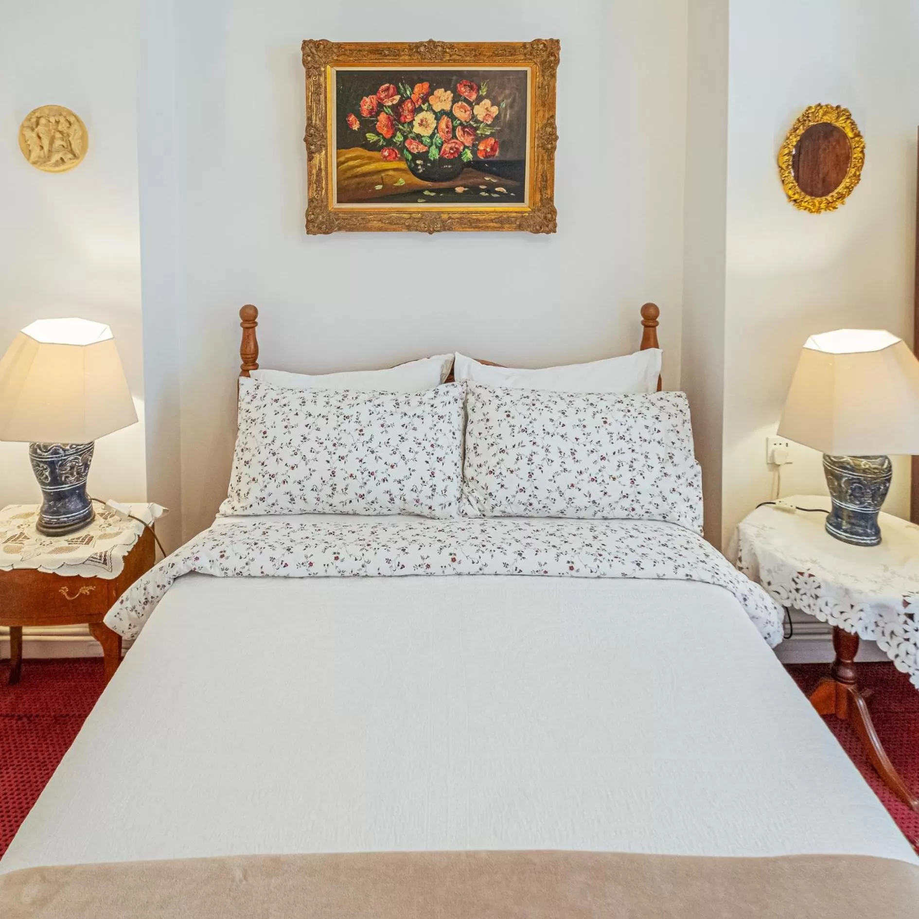 Bed in Dawson Place, Juliette's Bed and Breakfast