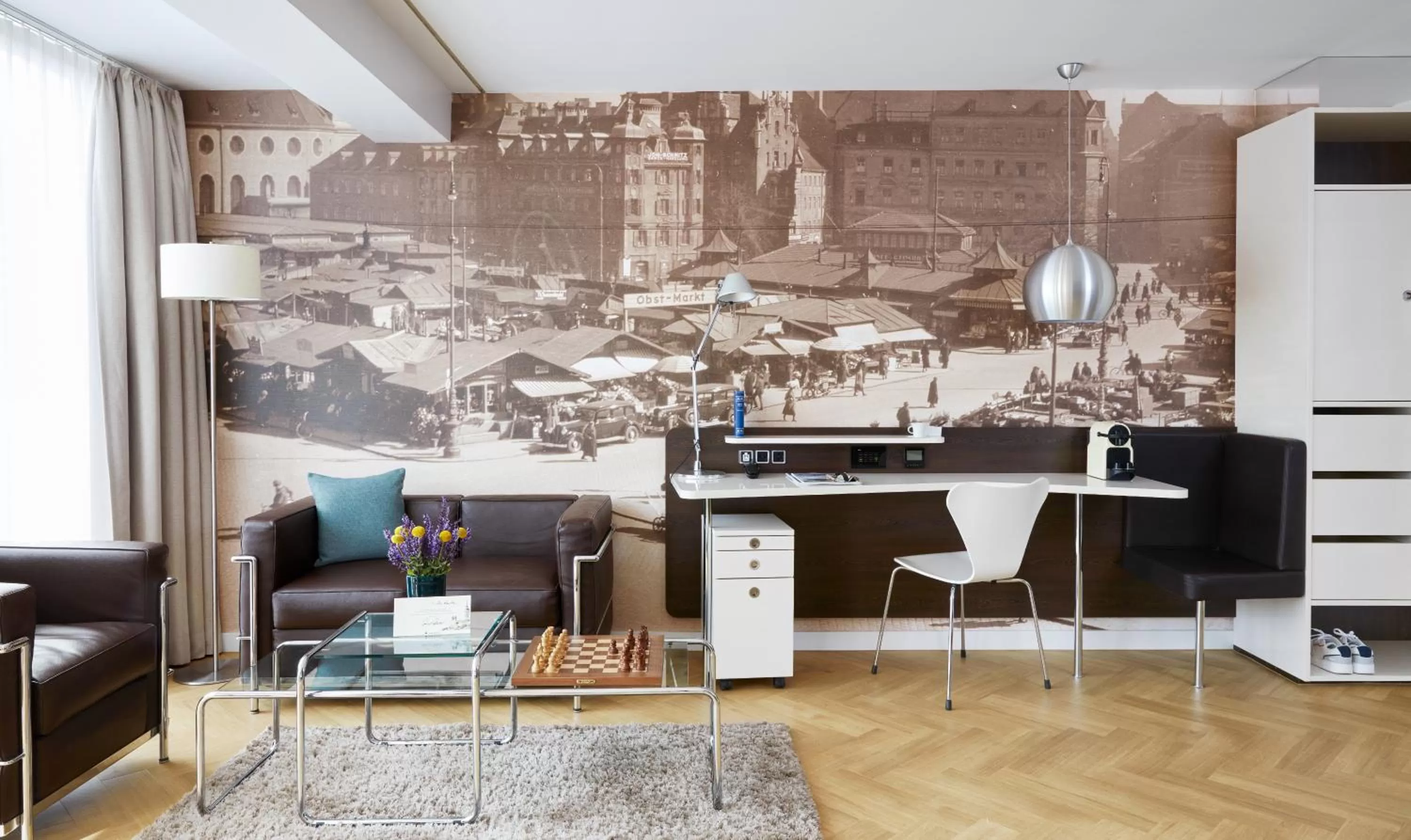 Seating area in Living Hotel Das Viktualienmarkt