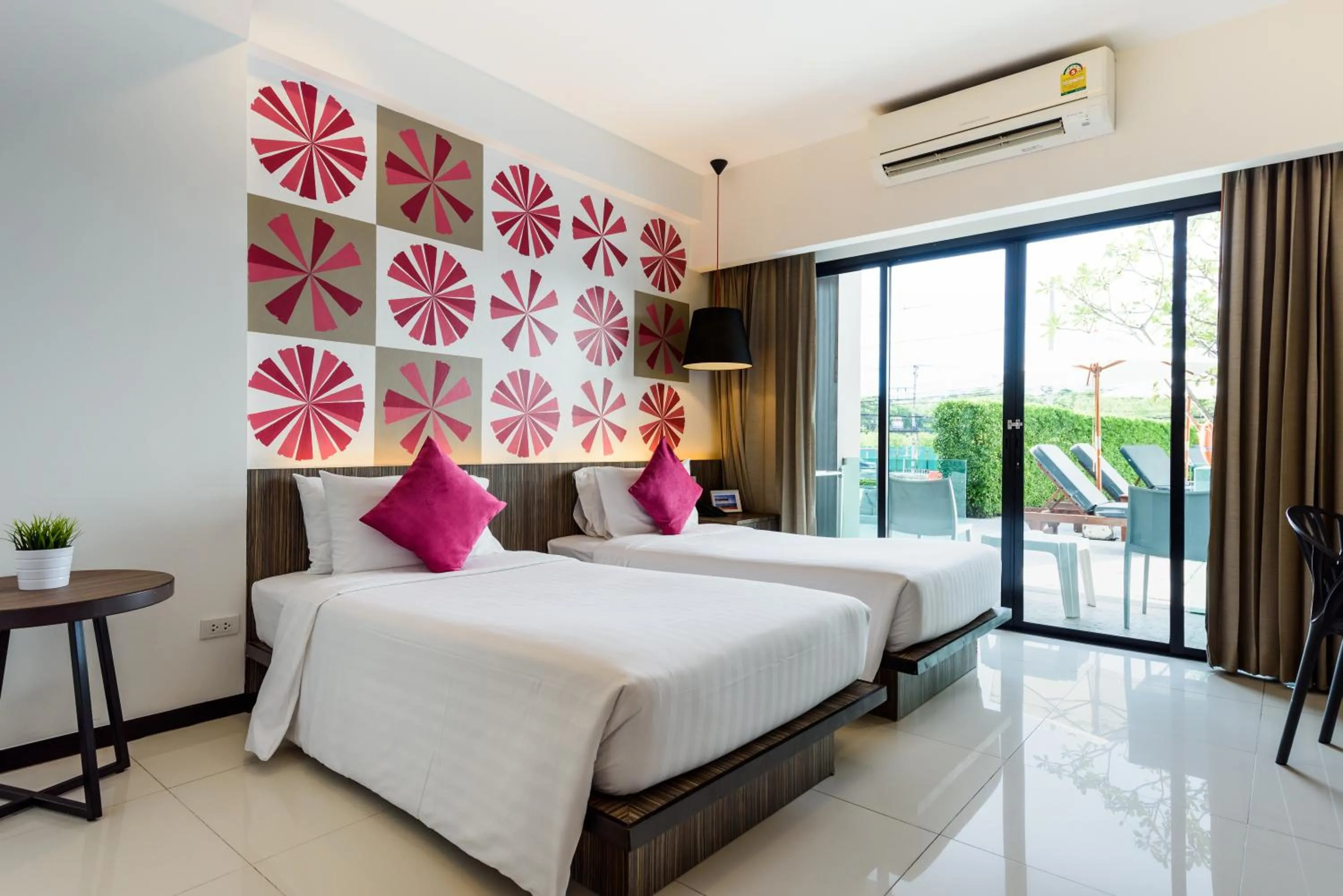 Photo of the whole room, Bed in Hotel J Residence Pattaya